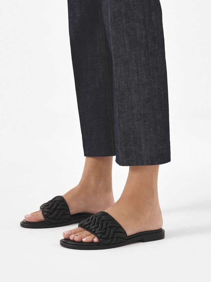 Black leather slides with crinkle strap