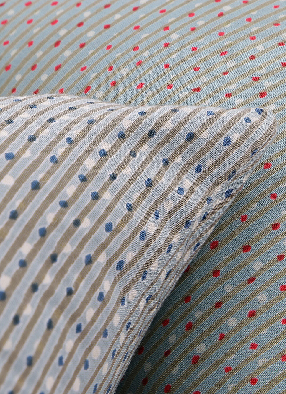 COUSSIN IMPRIMÉ MICRO MOTIFS POIS - CARRÉ BLEU