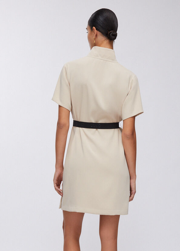 Abito corto con cintura