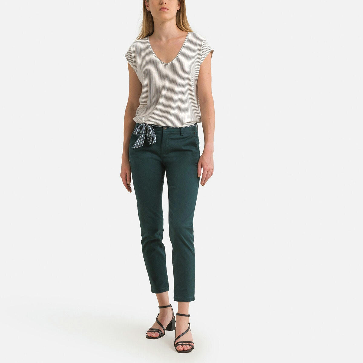 Pantalon chino Claudia Felicita