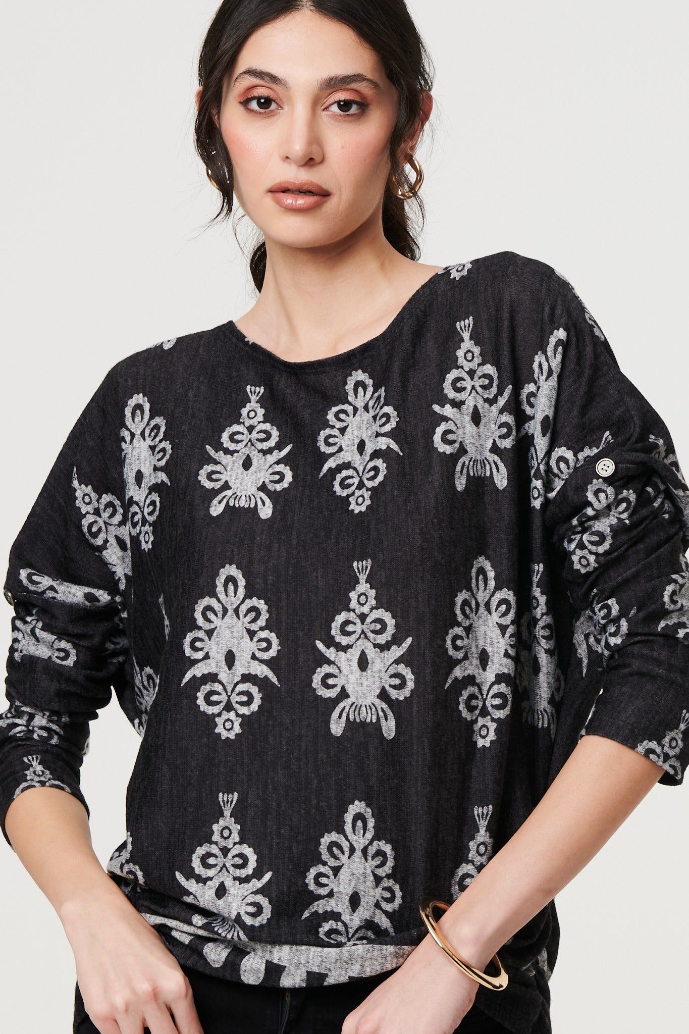 Izabel London Printed Long Sleeve Relaxed Top