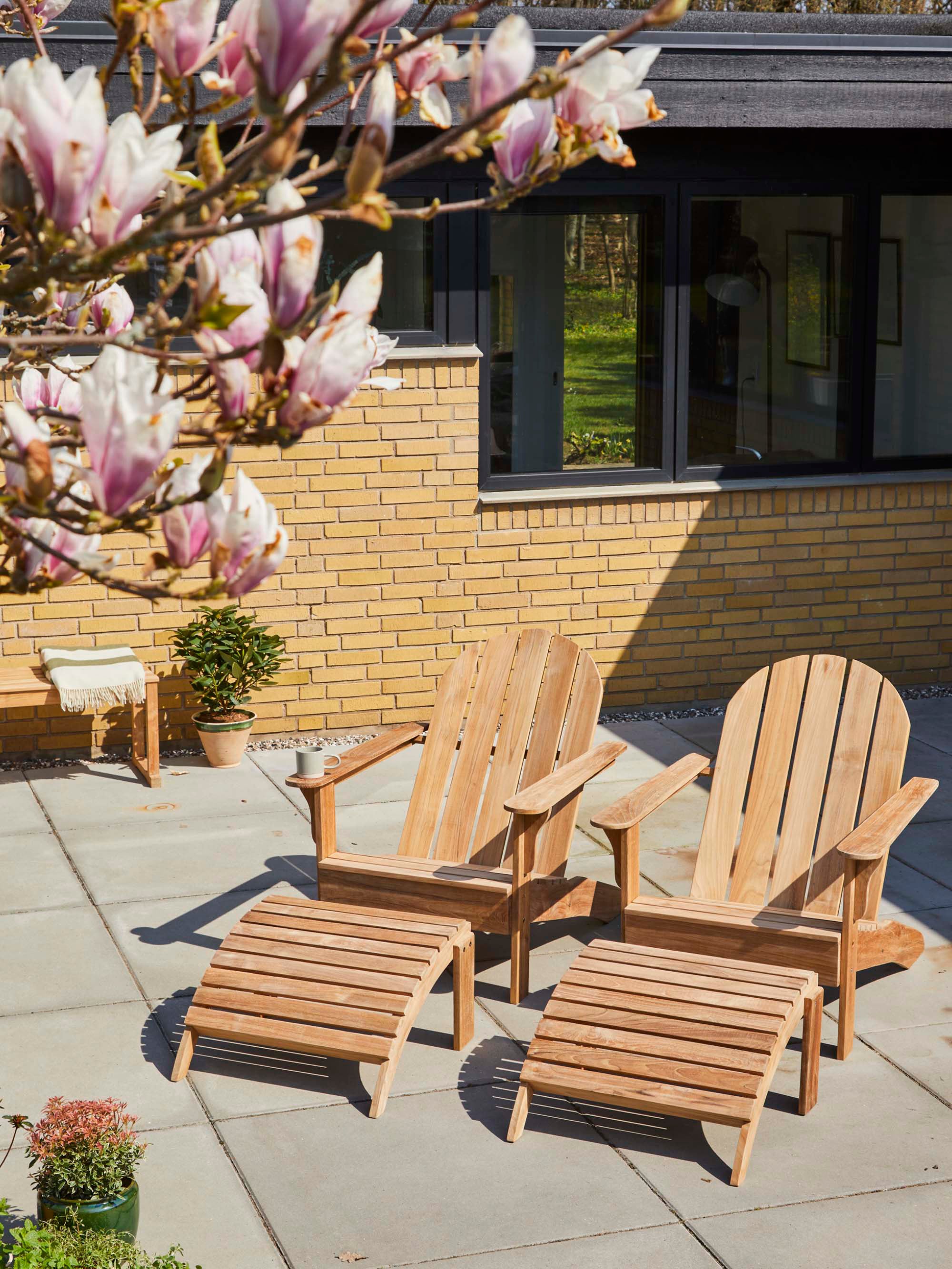 Handgefertigter Garten-Liegestuhl Adirondack mit Hocker, 2er-Set