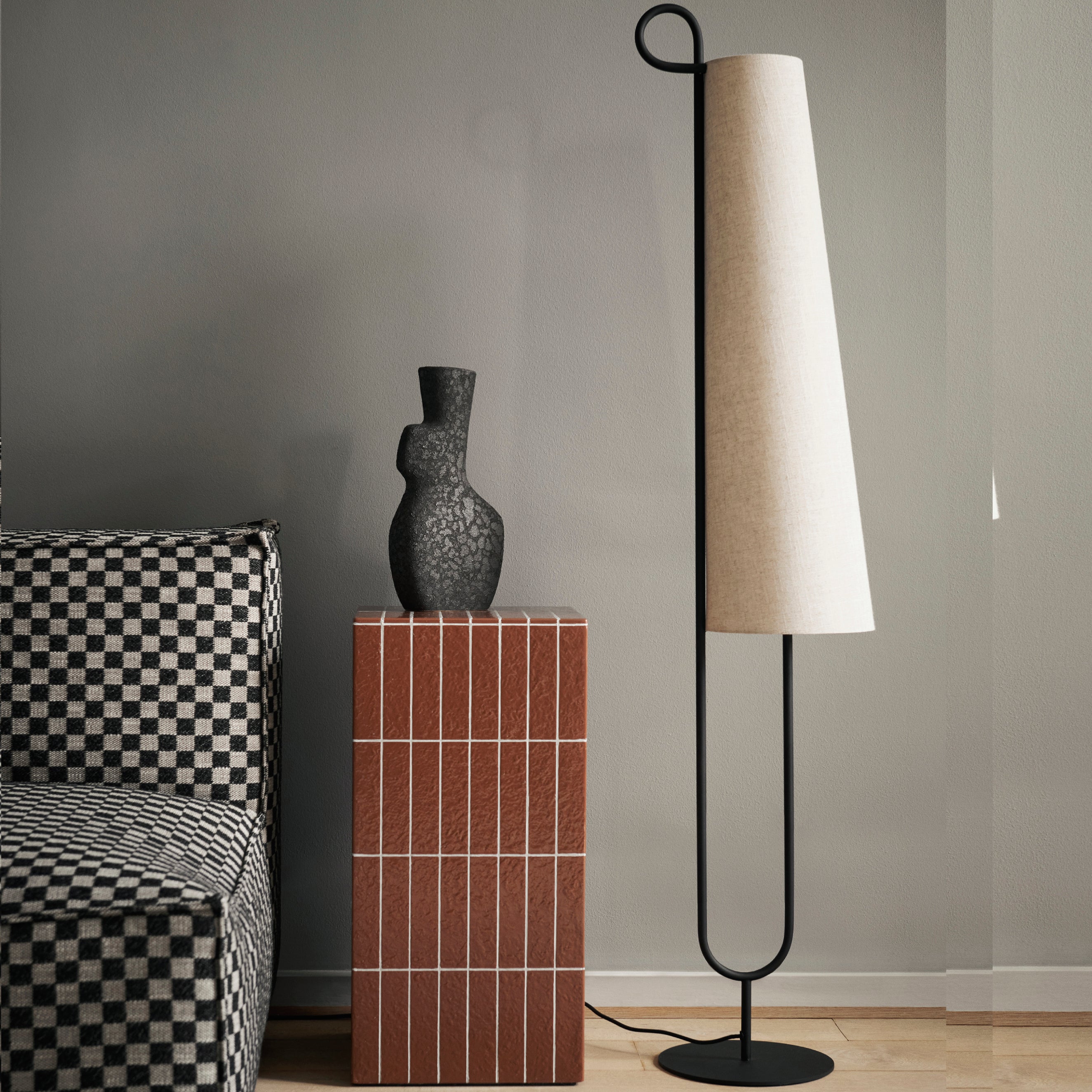 Ferm Living Ancora Vloerlamp - Zwart / Natural