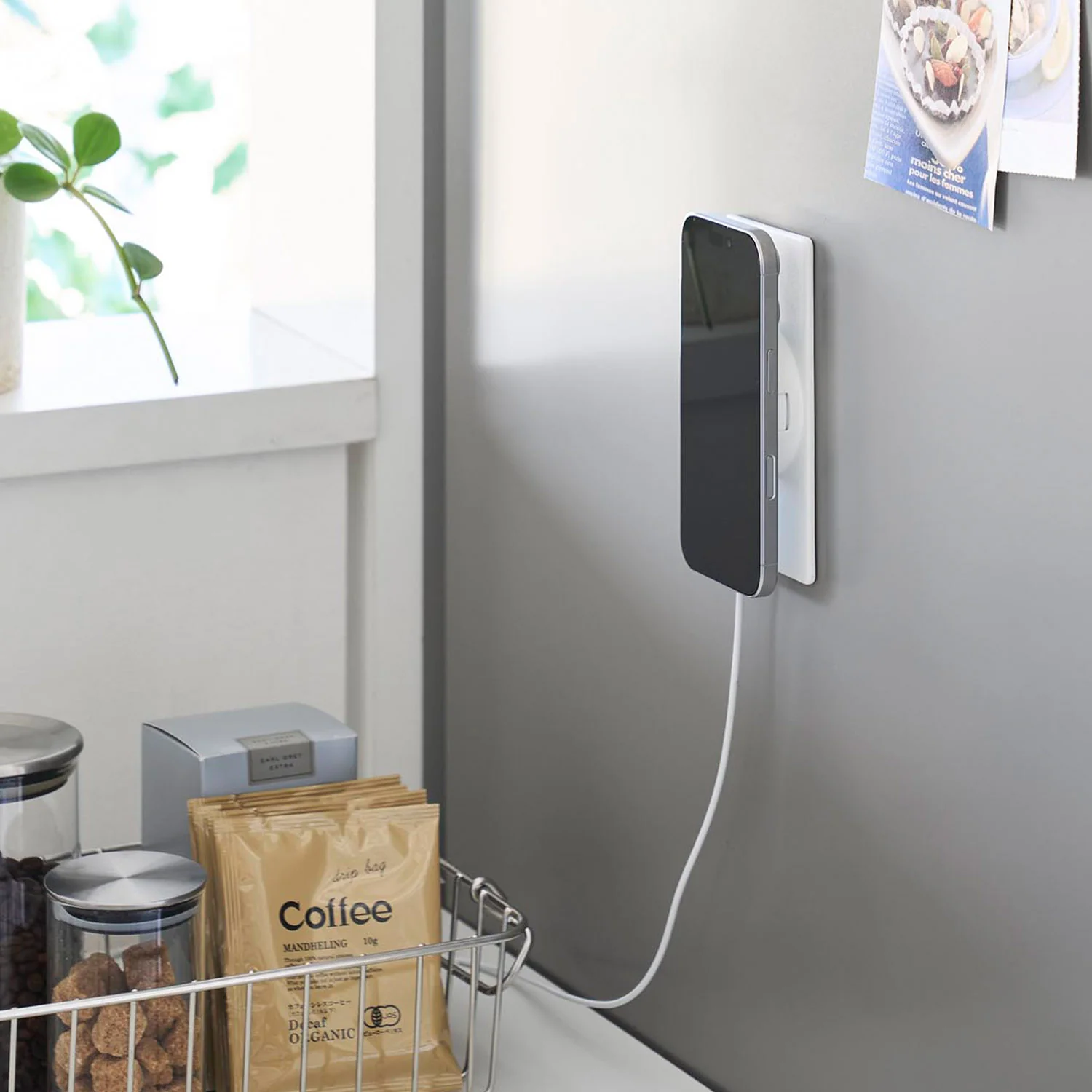 マグネットスマートフォン充電ホルダー タワー