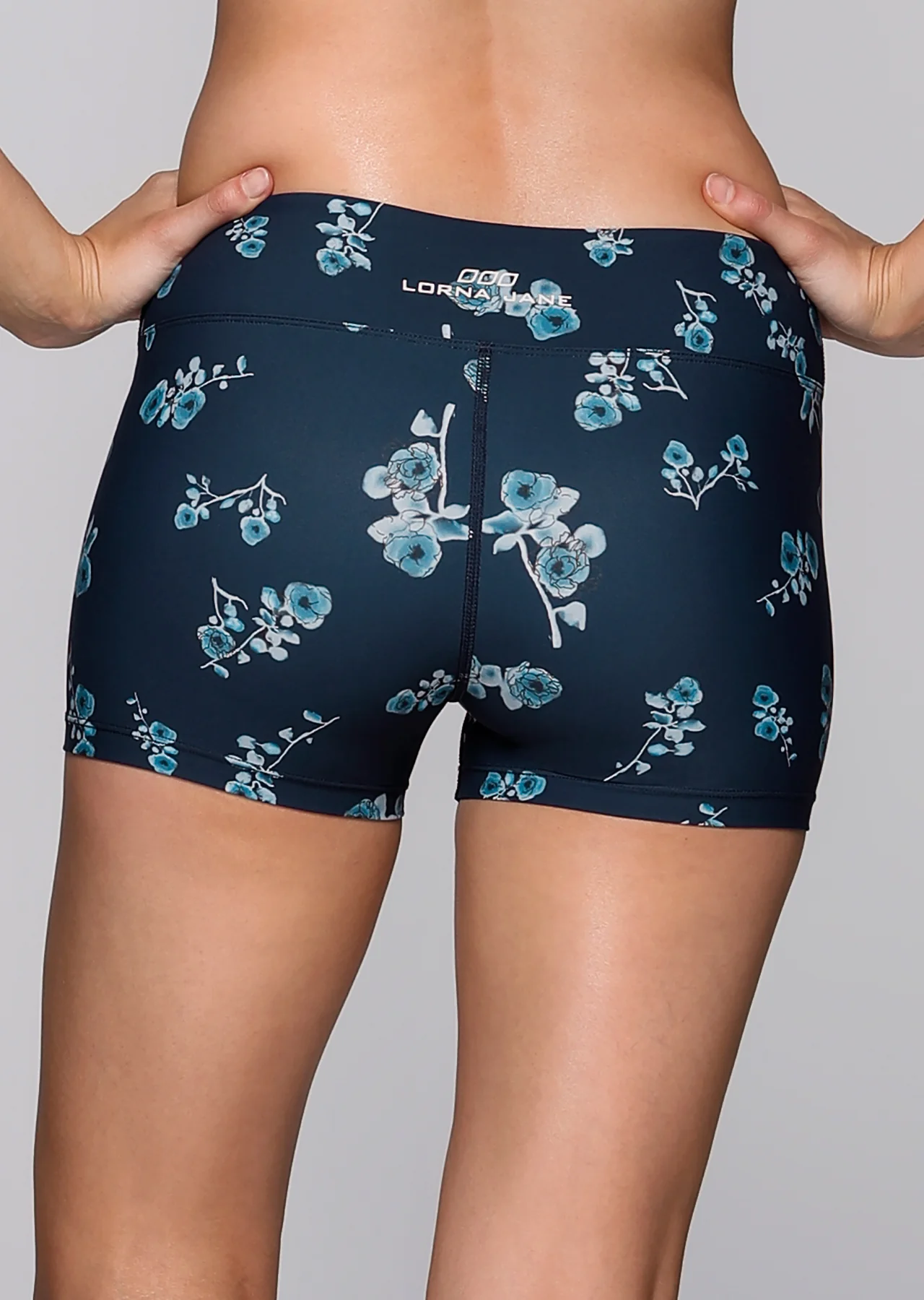 Reflections Short Tight