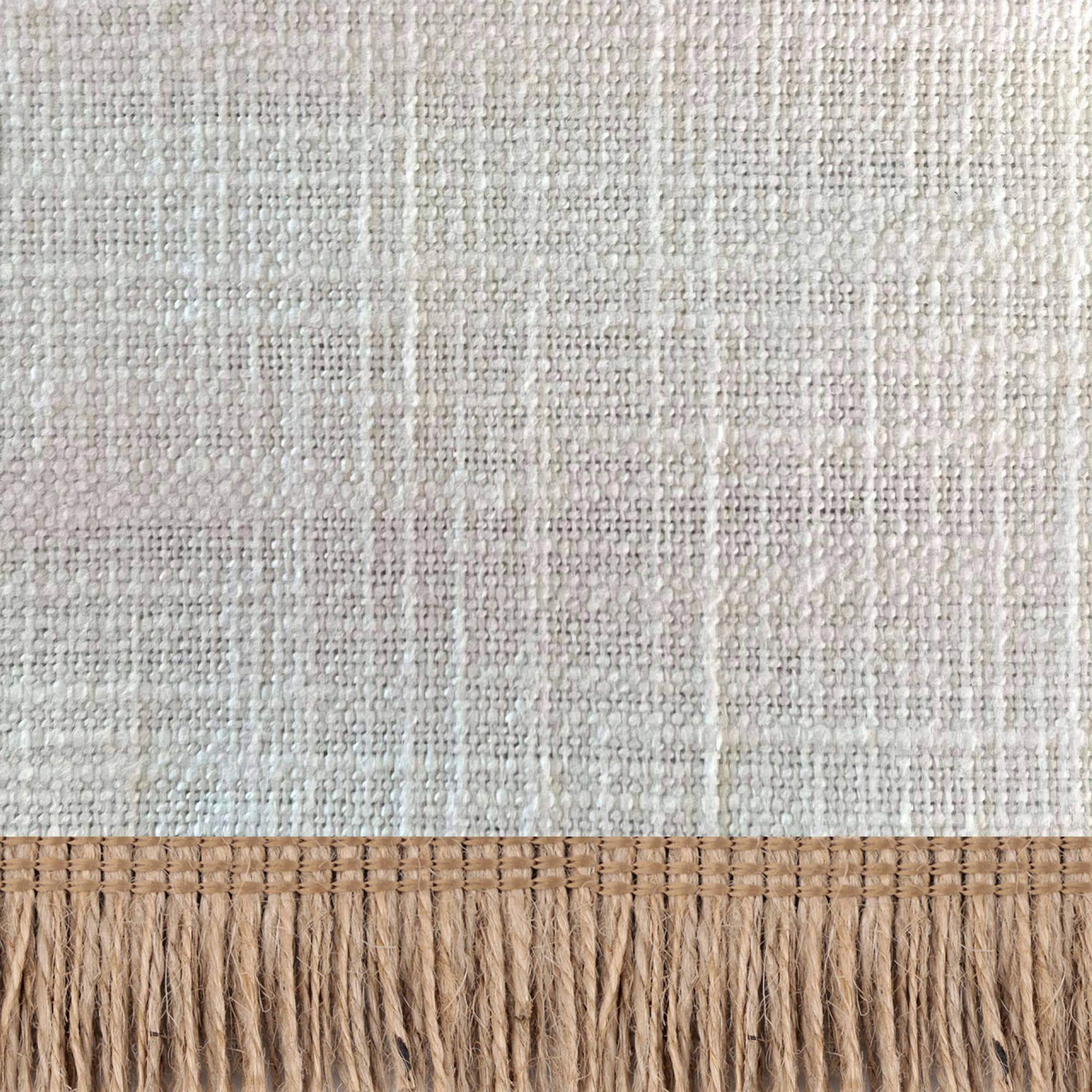 - Coussin en coton lavé + franges jute