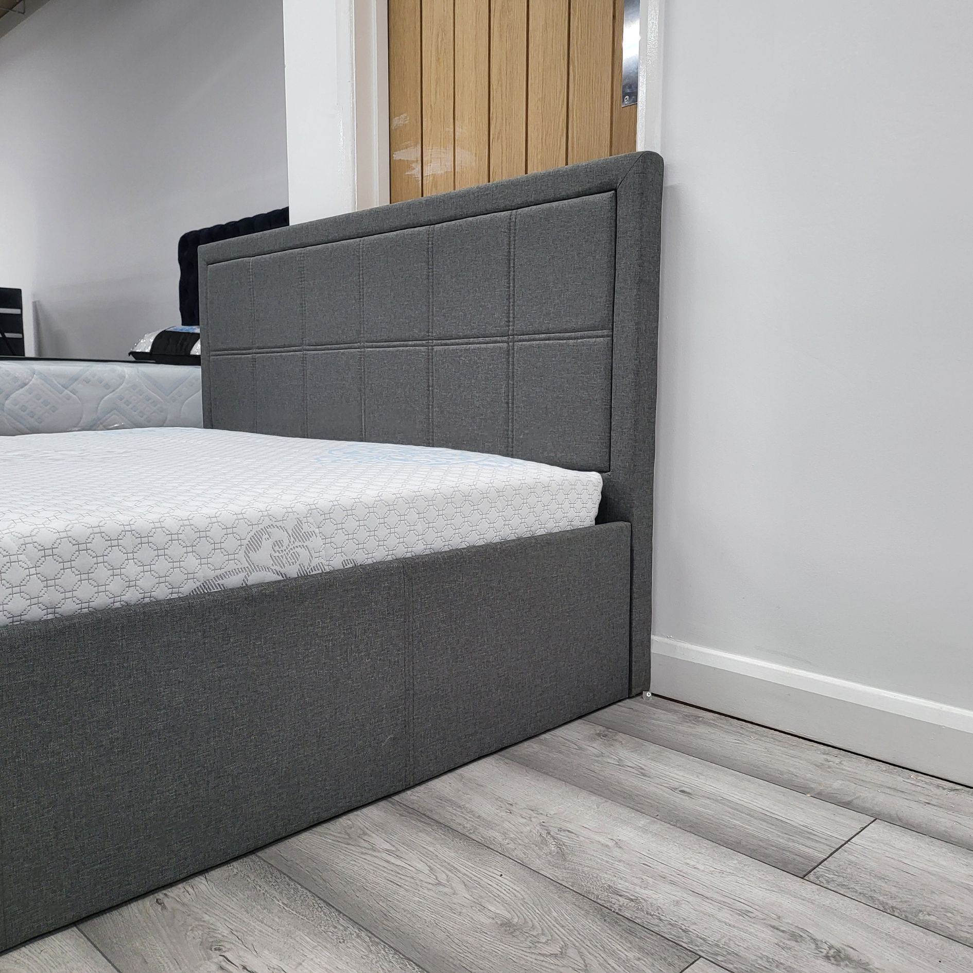 Modernique Grey Fabric Ottoman Storage Bed with Underneath Massive Store Space, Wooden Sprung Slatted Gas Liftup Solid Bedbase