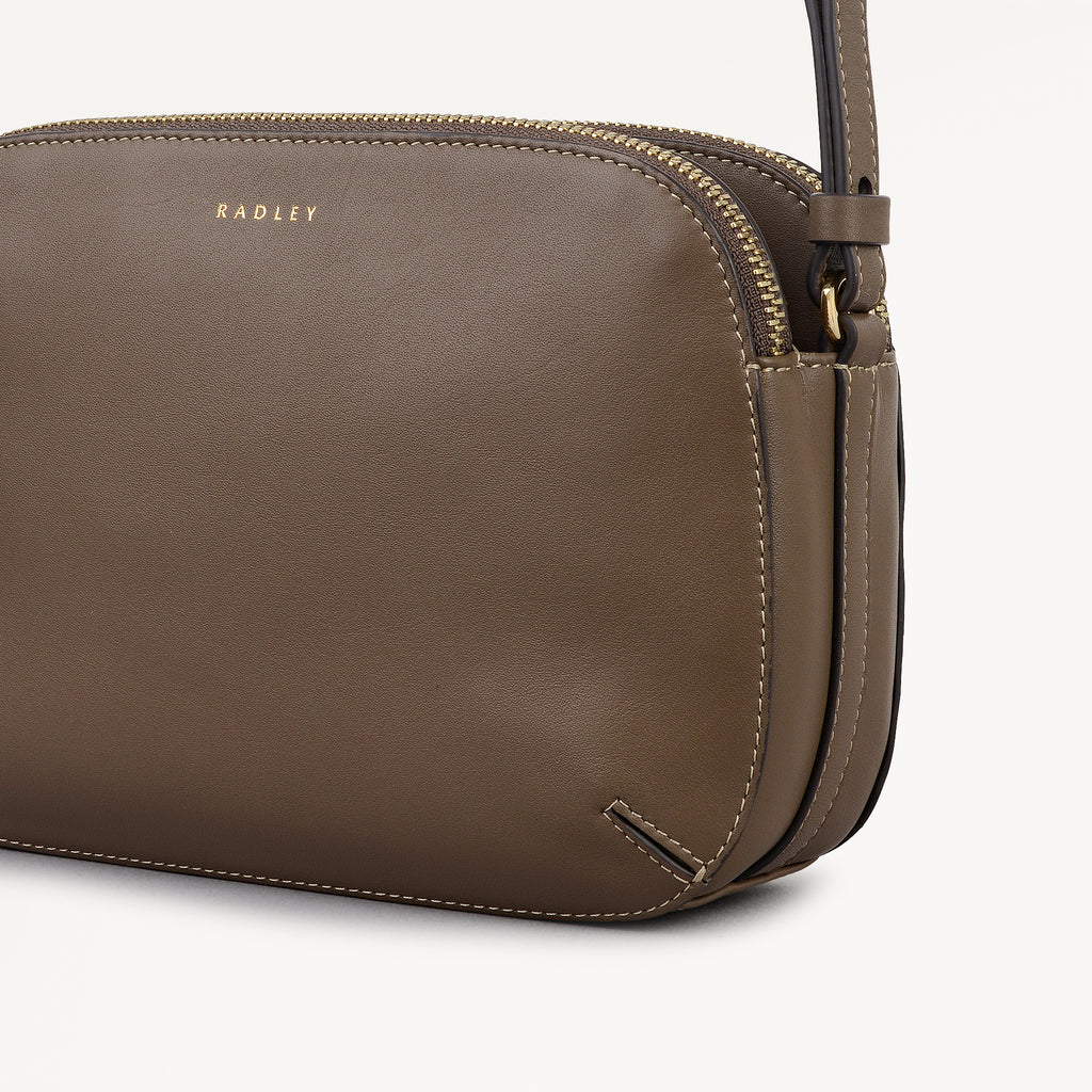 Dukes Place - Medium Ziptop Cross Body Bag