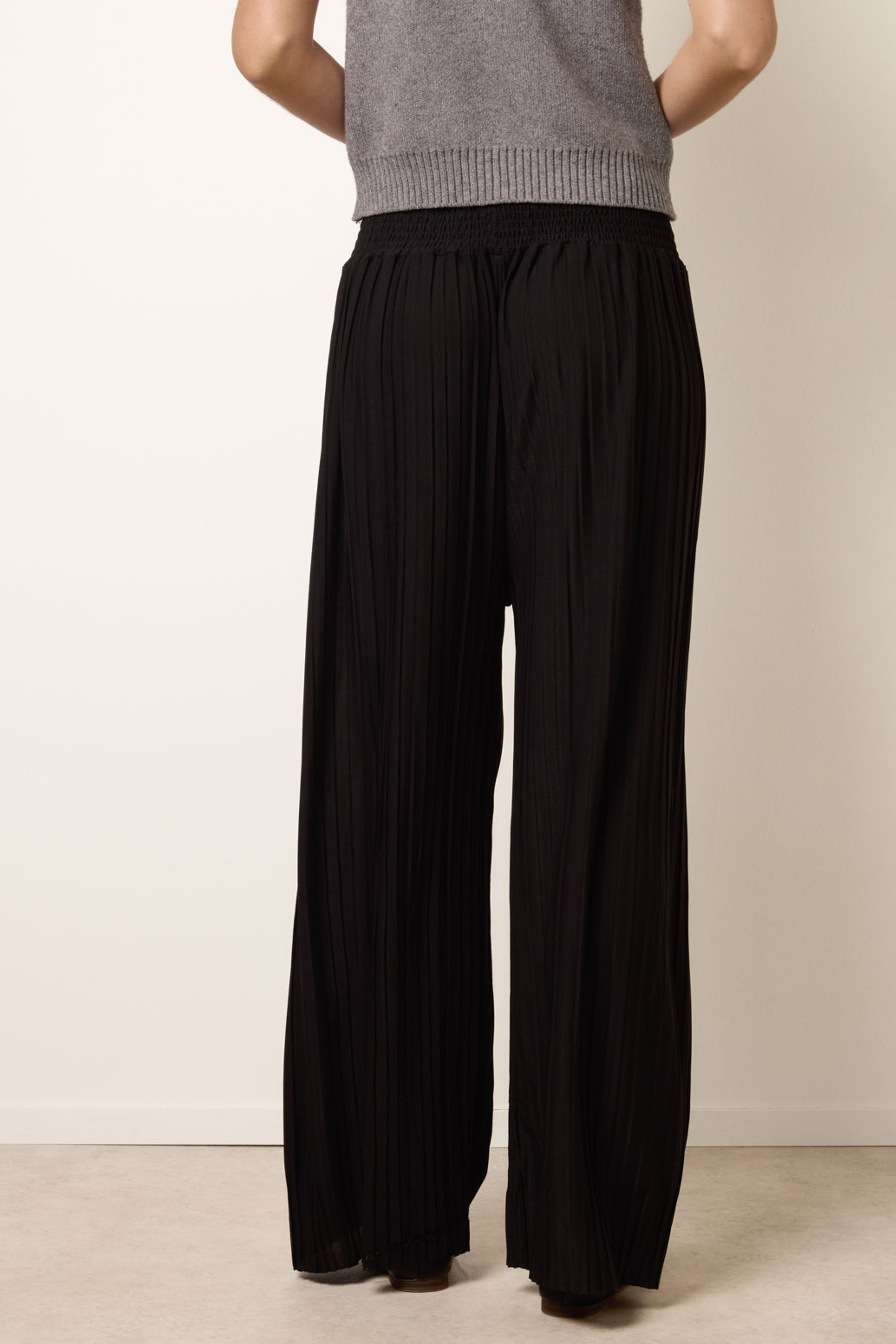 Blue Vanilla Black Shirred Waist Pleated Wide Leg Trousers