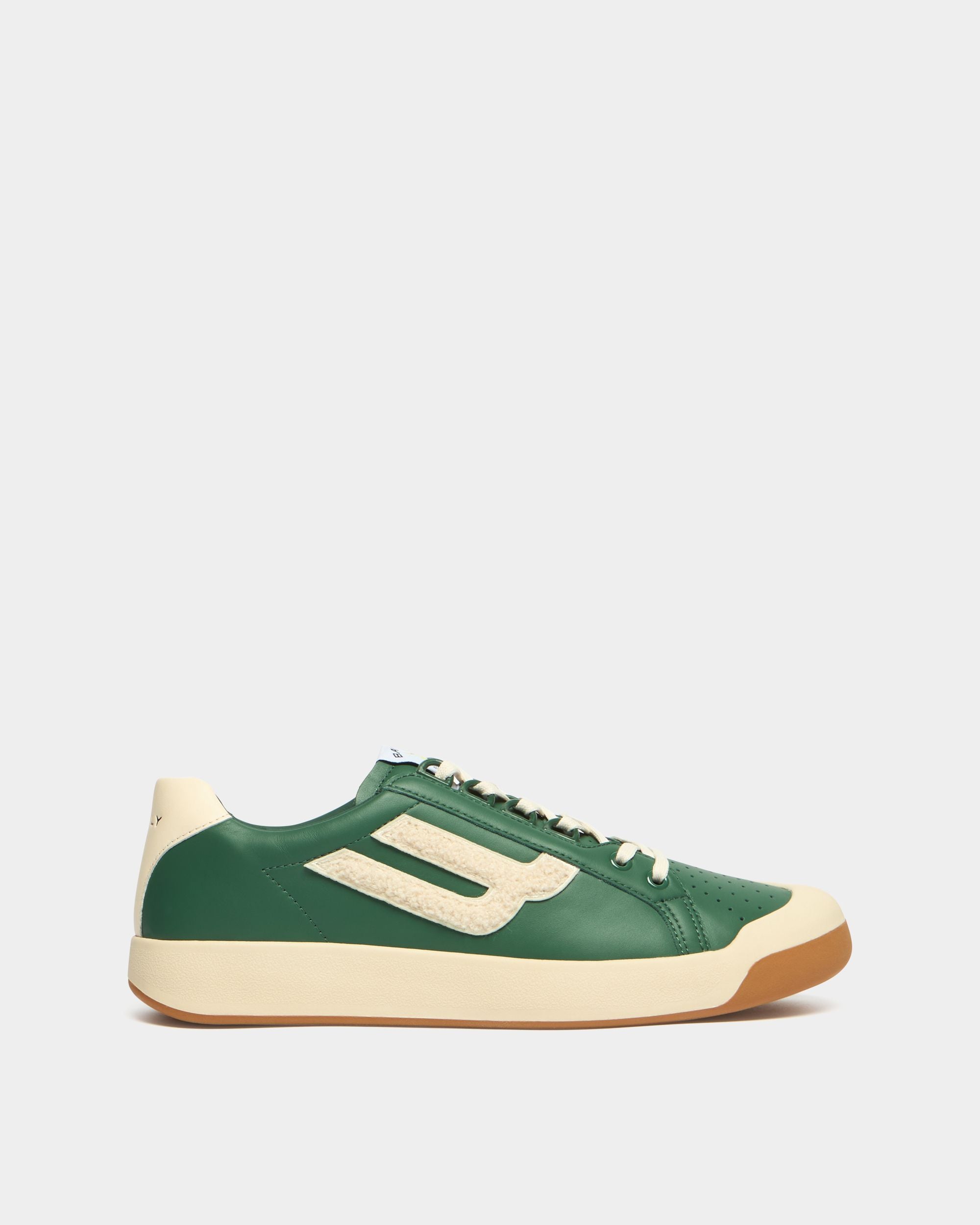 Sneaker aus Leder in Grün und Weiß aus der Tennis Collection