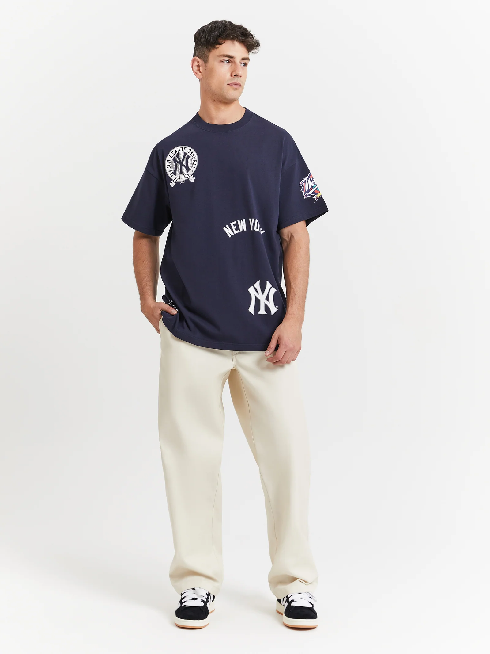 New York Yankees Crest Hit Boxy Oversized T-Shirt