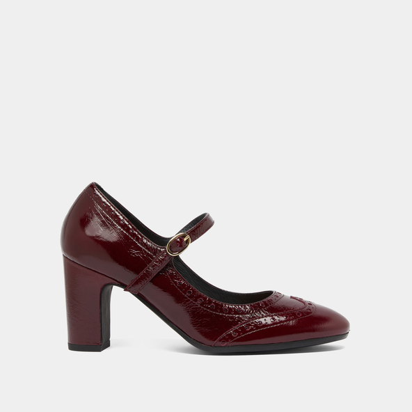 Babies à talons et détails perforésen cuir brillant bordeaux | DIRIOS