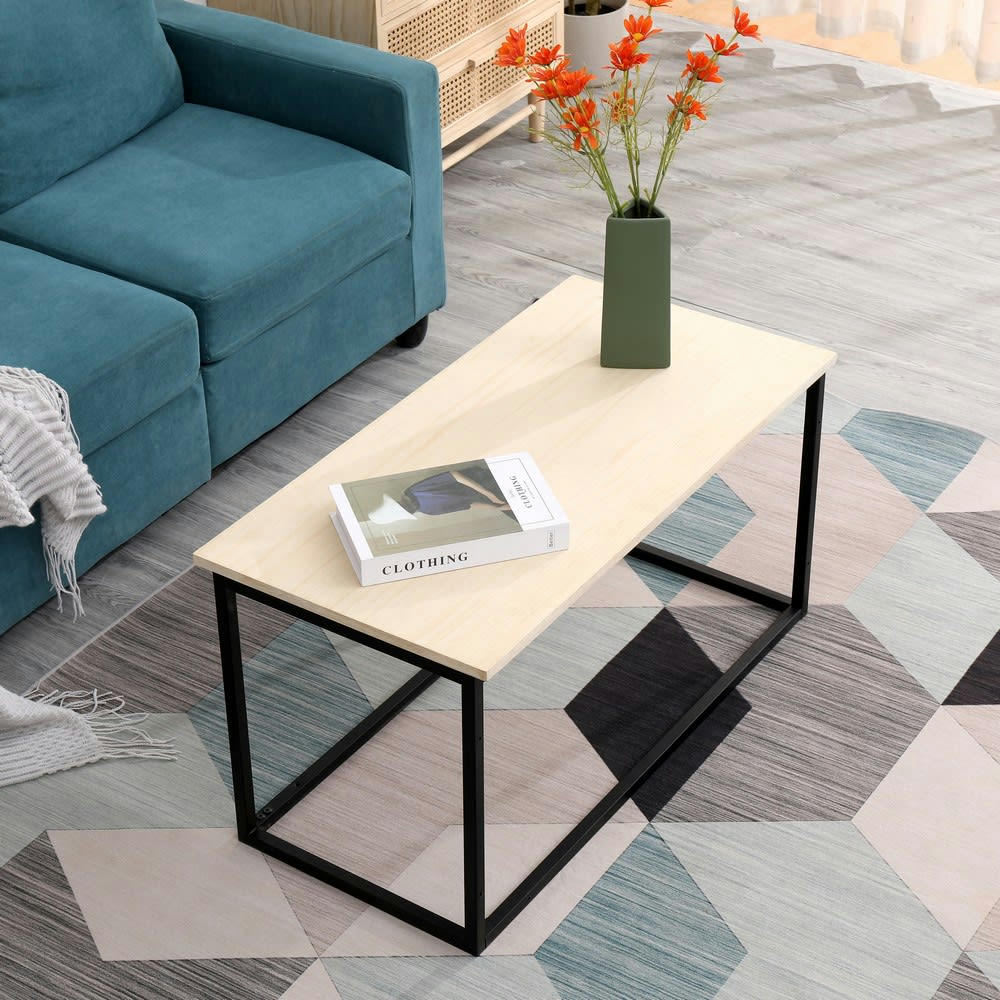 - Table basse industrielle en bois et métal noir