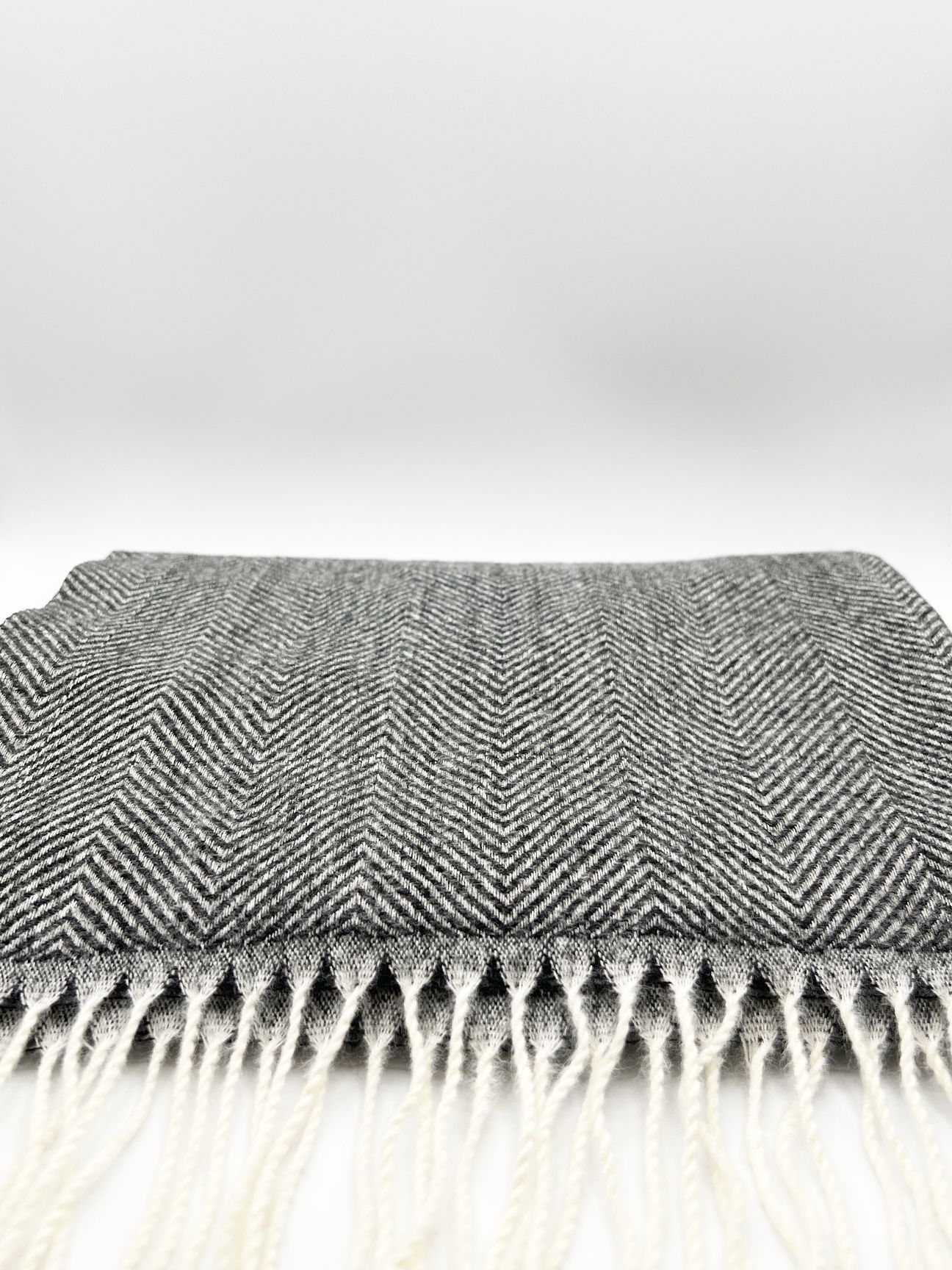 SVNX Herringbone Tassle Scarf In Black and White