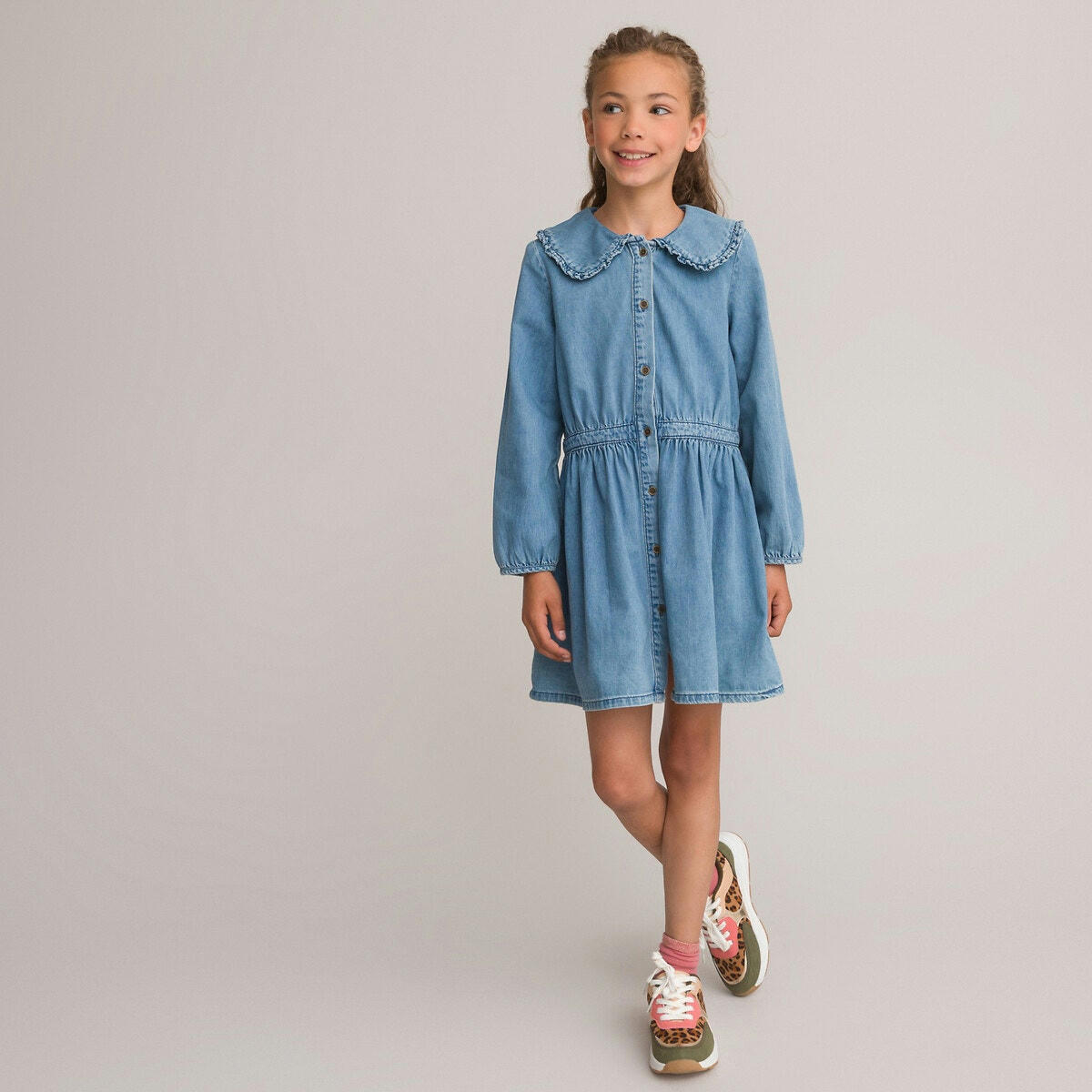 Robe patineuse col claudine