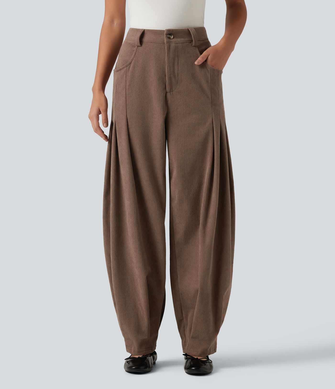 Pantalon en velours côtelé taille haute avec poches