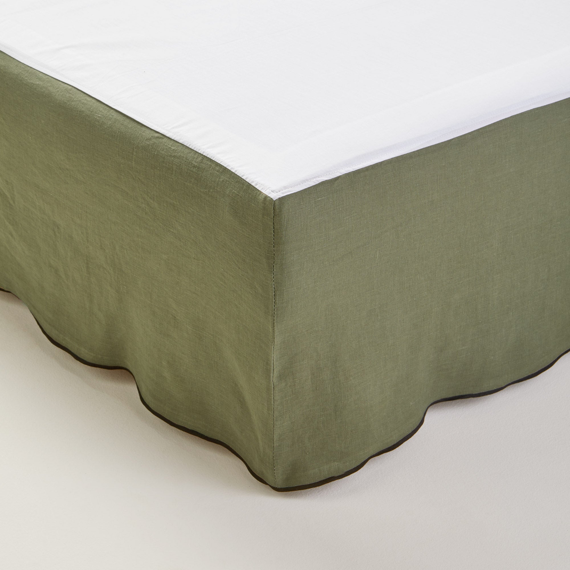Madura Hoes voor boxspring Carlina grijs kaki en zwarte hommel 140x200 cm