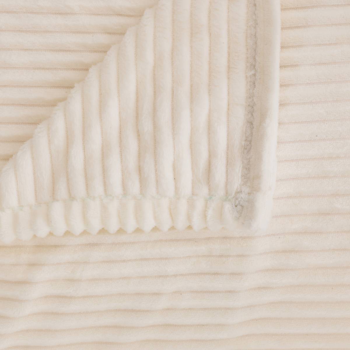 Ribbed Flannel Throw "Arum" Ivory, 240x220 cm
