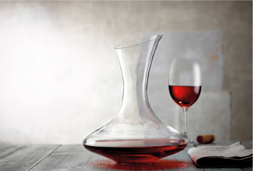 Trudeau Glass Wine Decanter fits a 750mL Bottle, Gift Box Included, 1.5-L