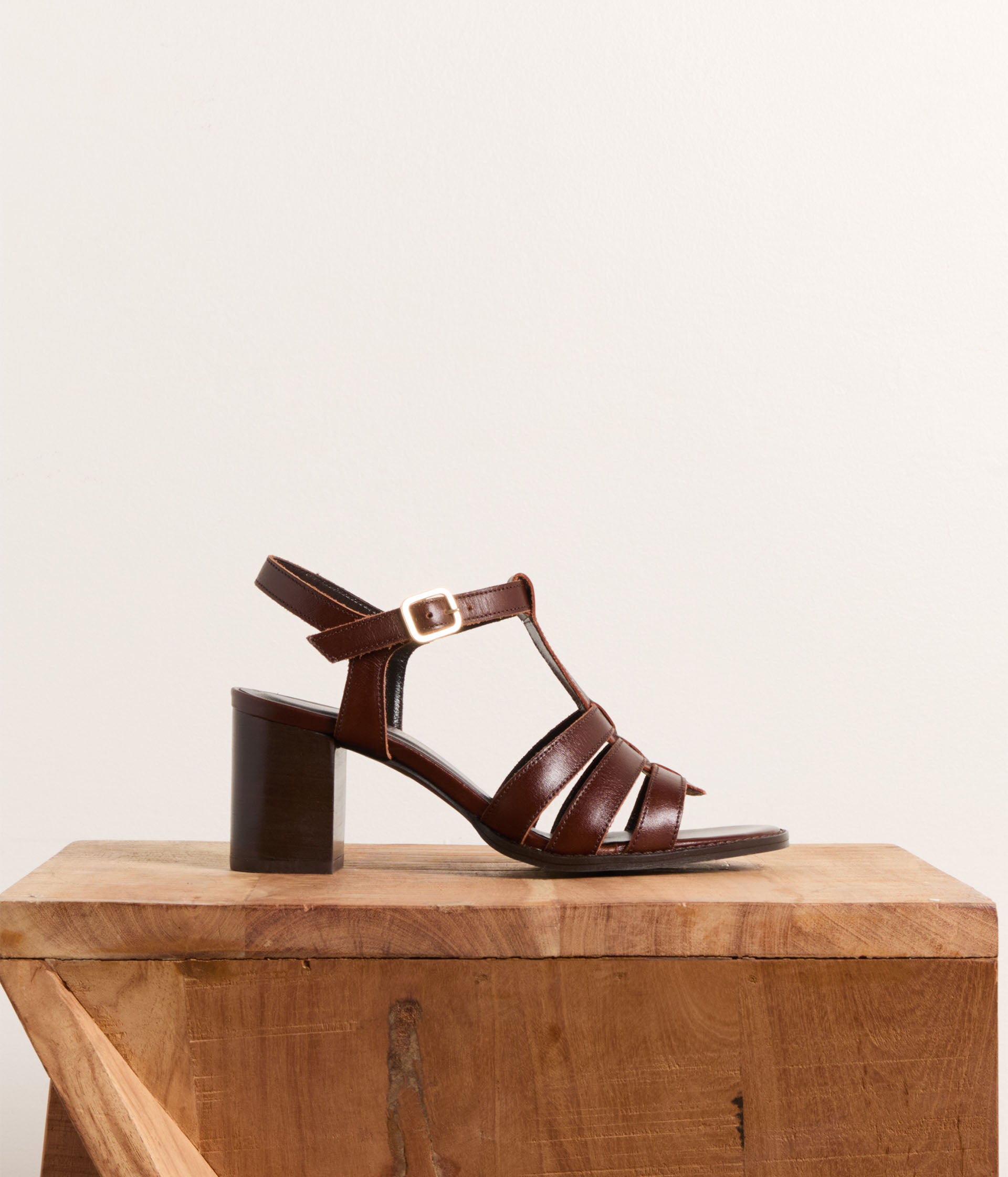 Sandales en cuir marron Eglantine