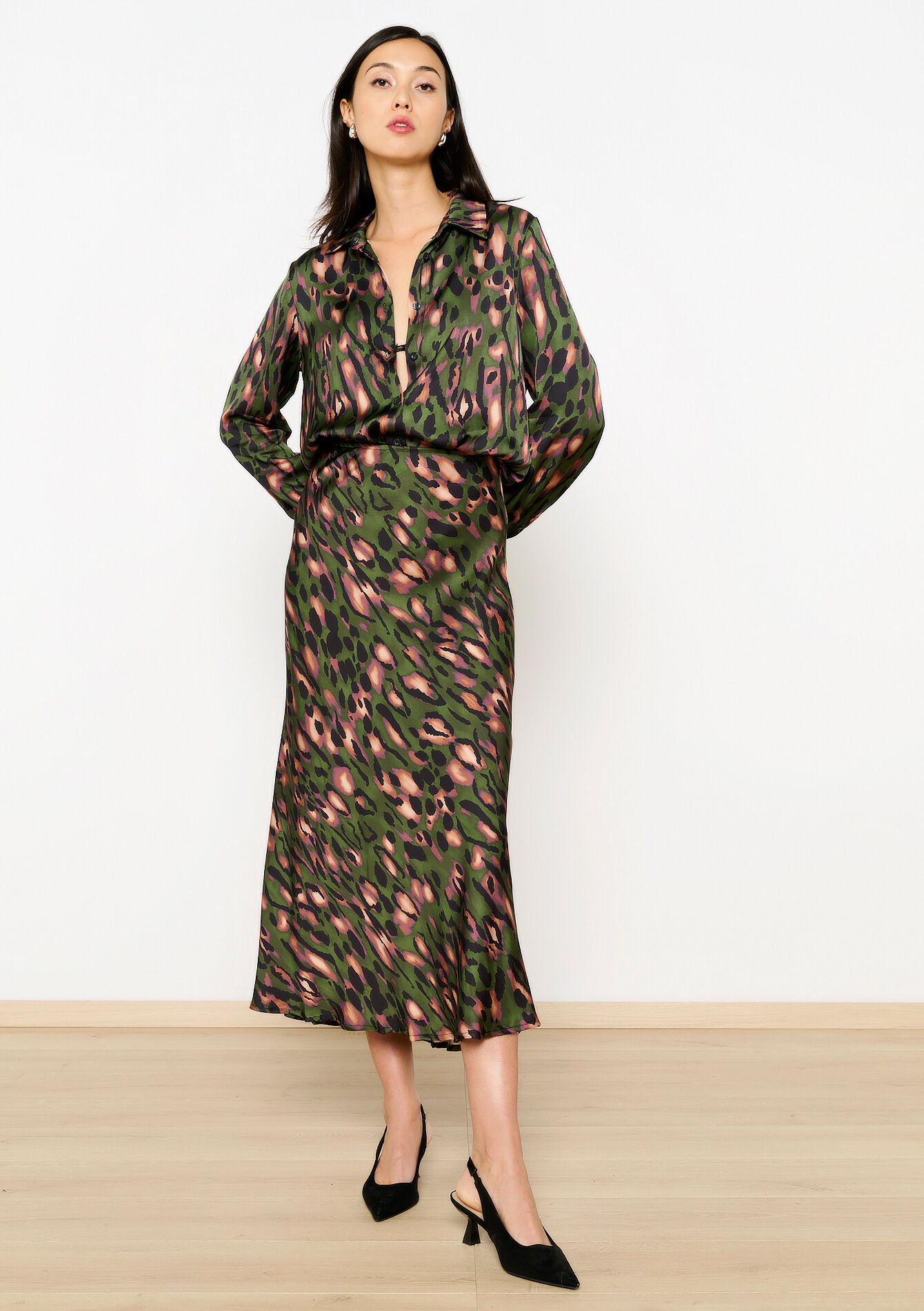 Satijnen rokmet luipaardprint