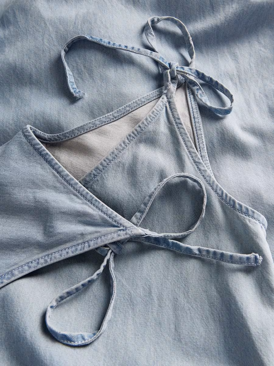 Ladies' Dress