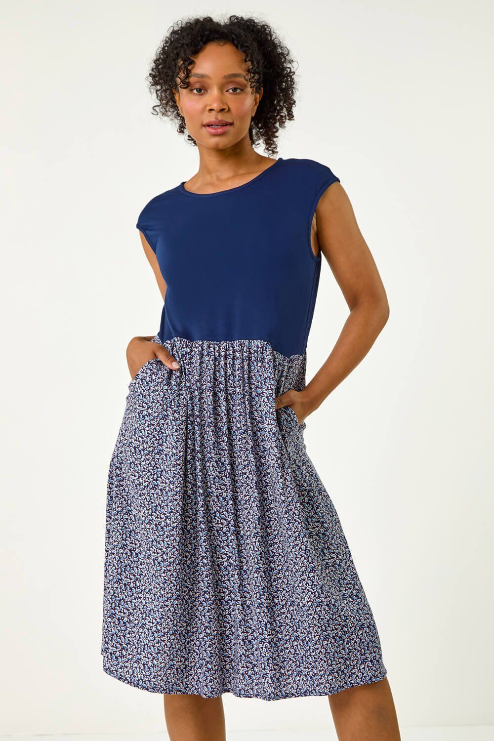 Roman Petite Paisley Contrast Skirt Pocket Dress