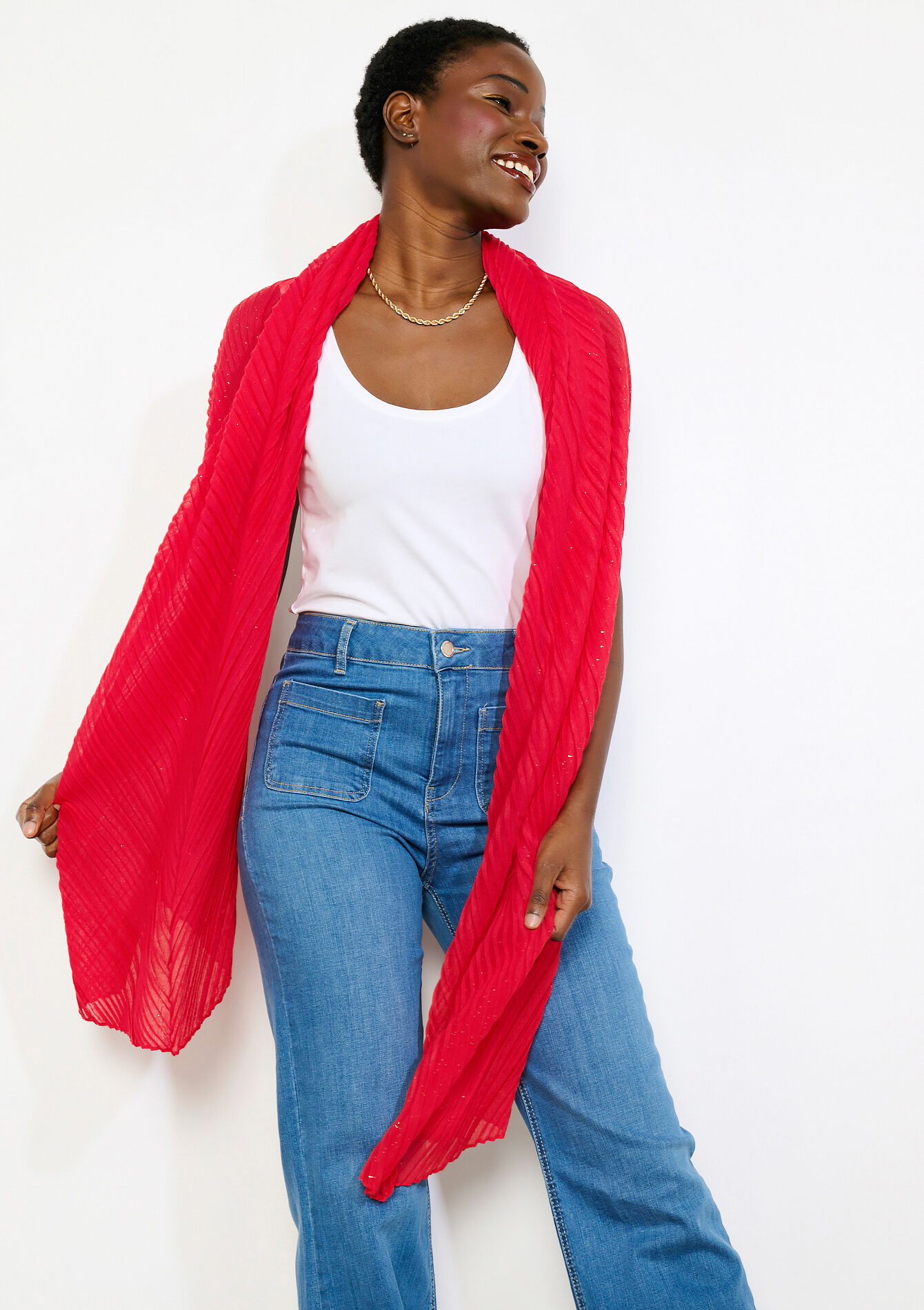 Pliss&eacute; sjaal met glansdraad