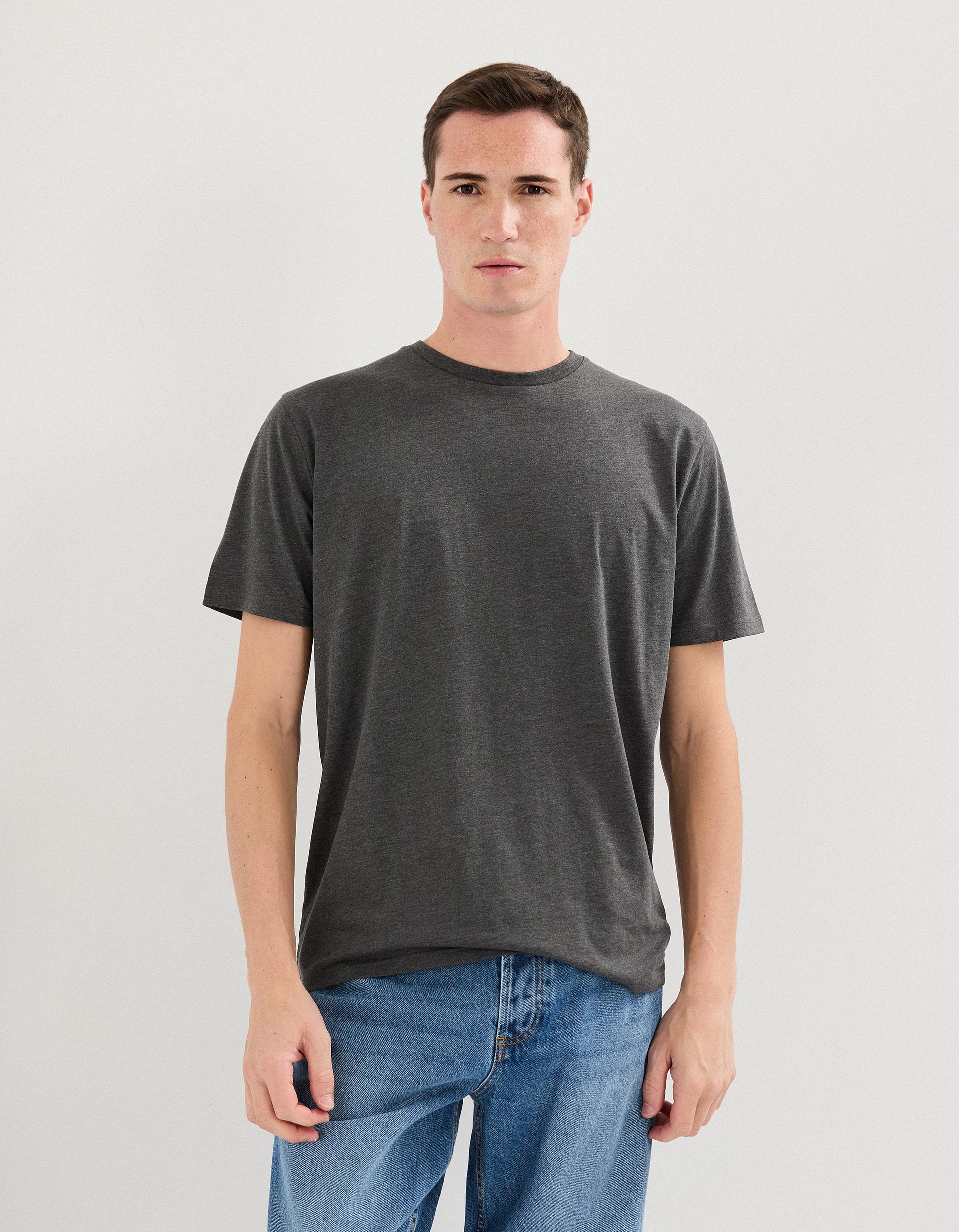 T-shirt B&aacute;sica, Cinza Escuro