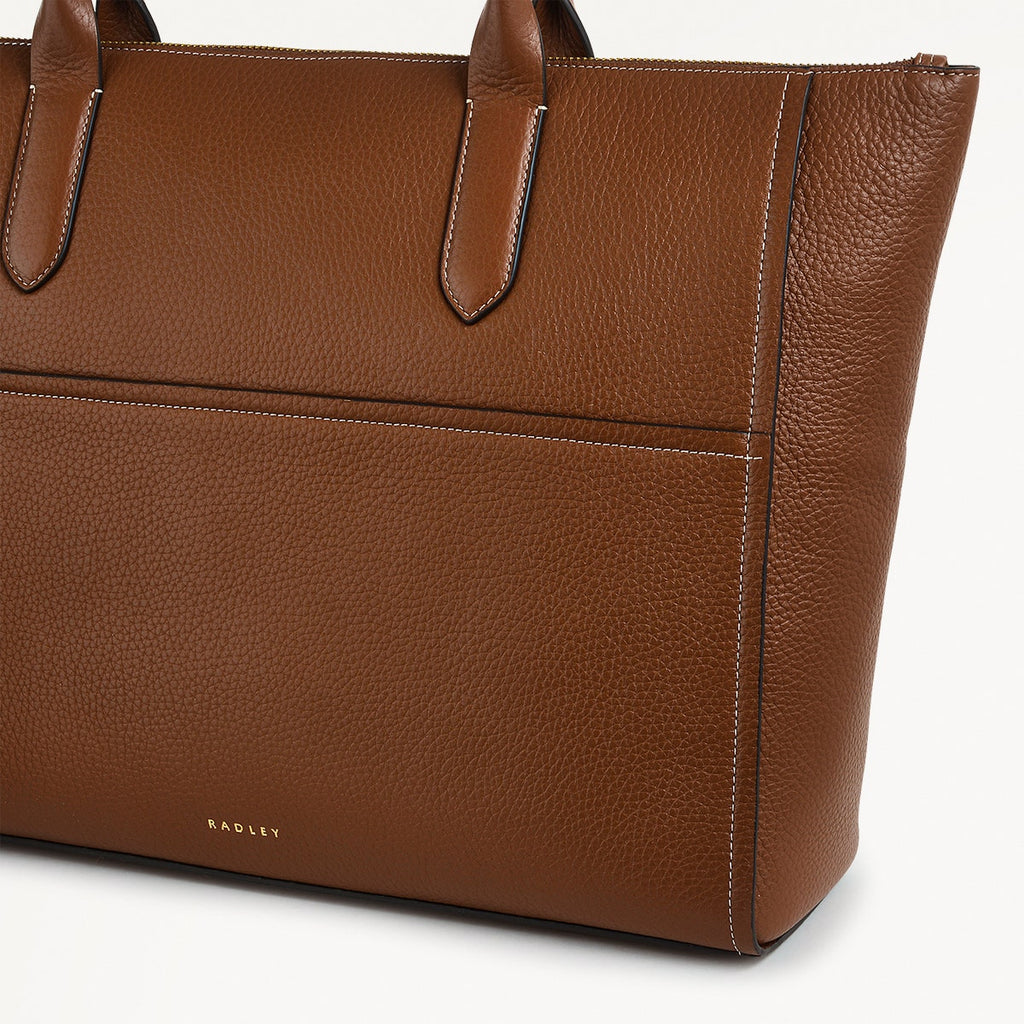 OAK STREET MEDIUM ZIPTOP TOTE SADDLE