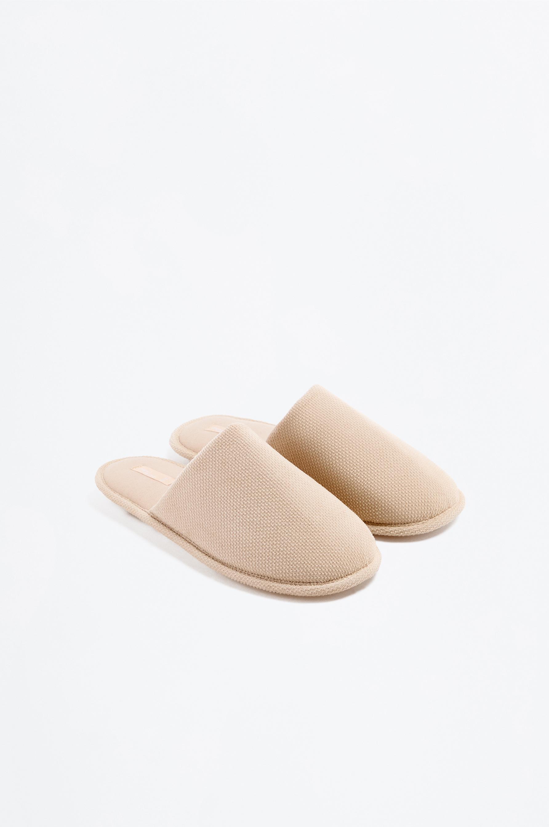 Zapatilla de casa