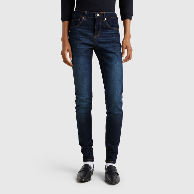 Skinny fit push-up jeans
