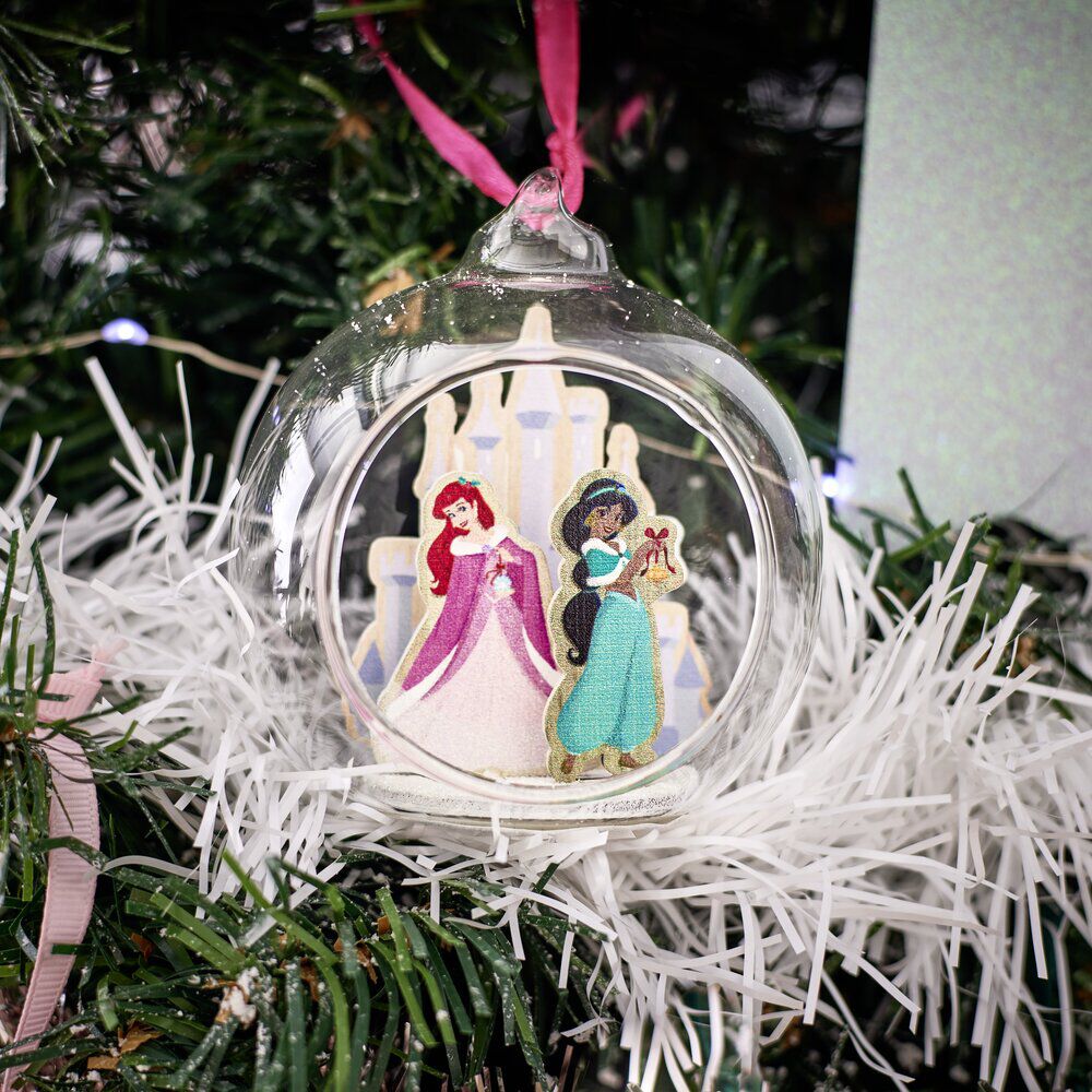 Boule de No&euml;l Disney Princesses en verre et bois Ø8cm