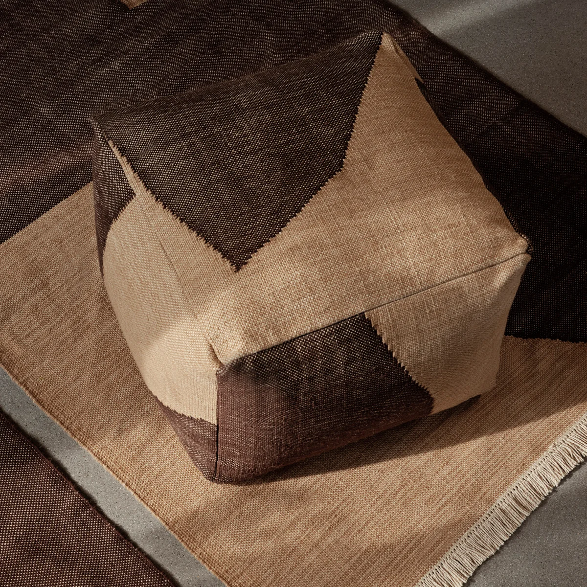 Ferm Living - Forene Pouf, 60 x 60 cm, tan / chocolate