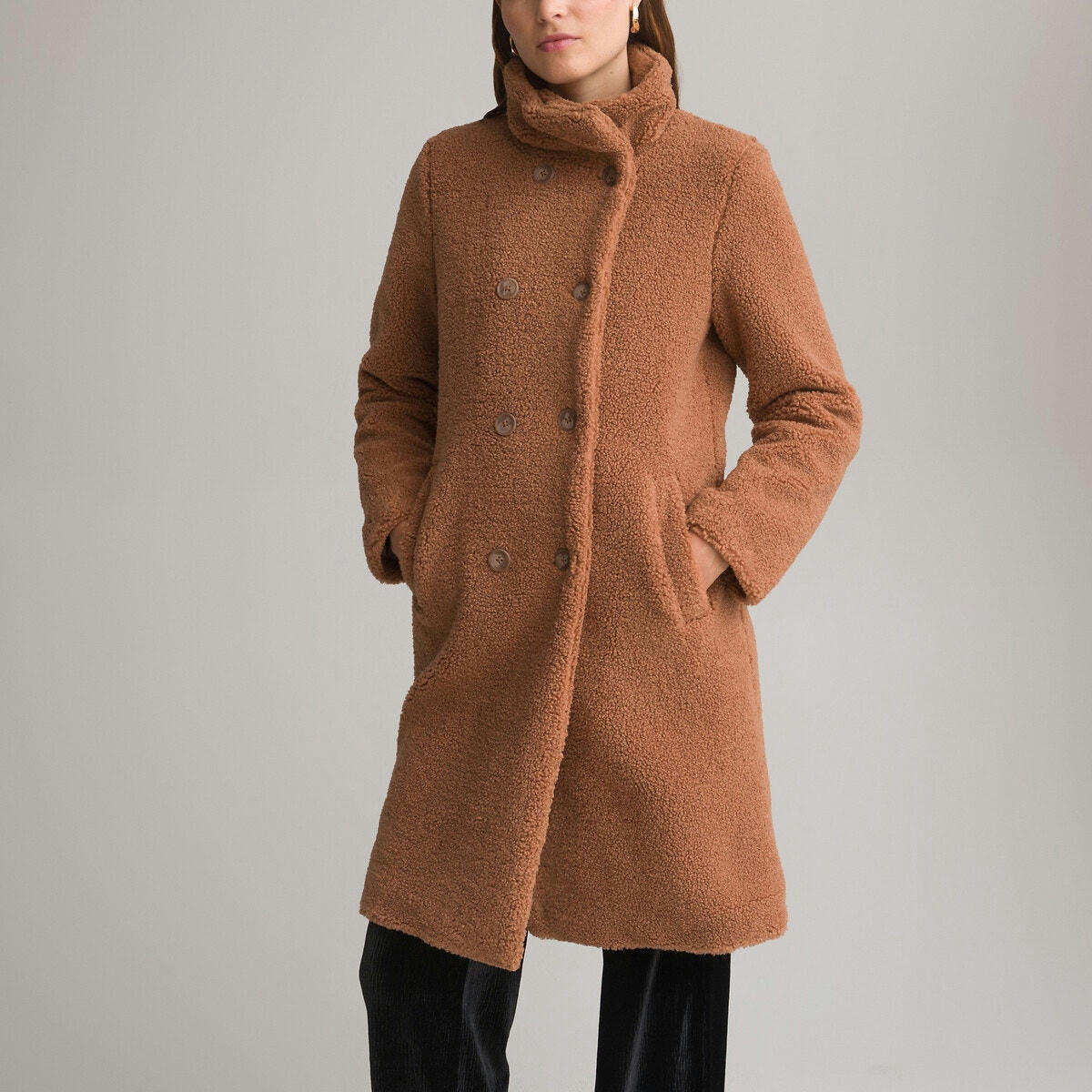 Manteau bouclette, mi-long, fermeture boutonnée