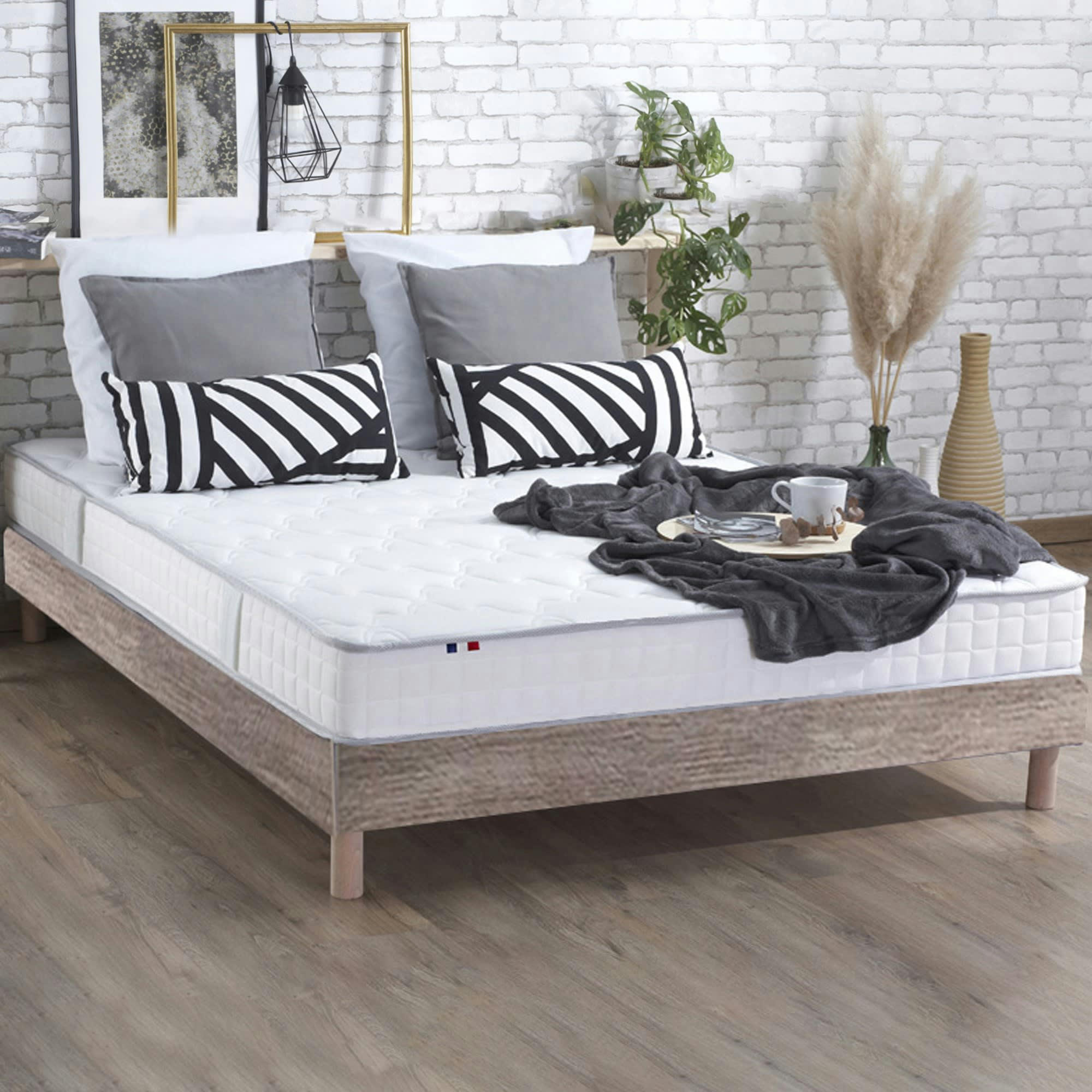 ENSEMBLE KIT CIRRUS - Matelas Mousse Haute Résilience + Sommier Kit Chêne clair 140x190