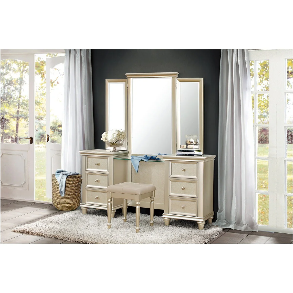 Cheyenne 4 Piece Silver Modern Faux Leather Upholstered Tufted Bedroom Set