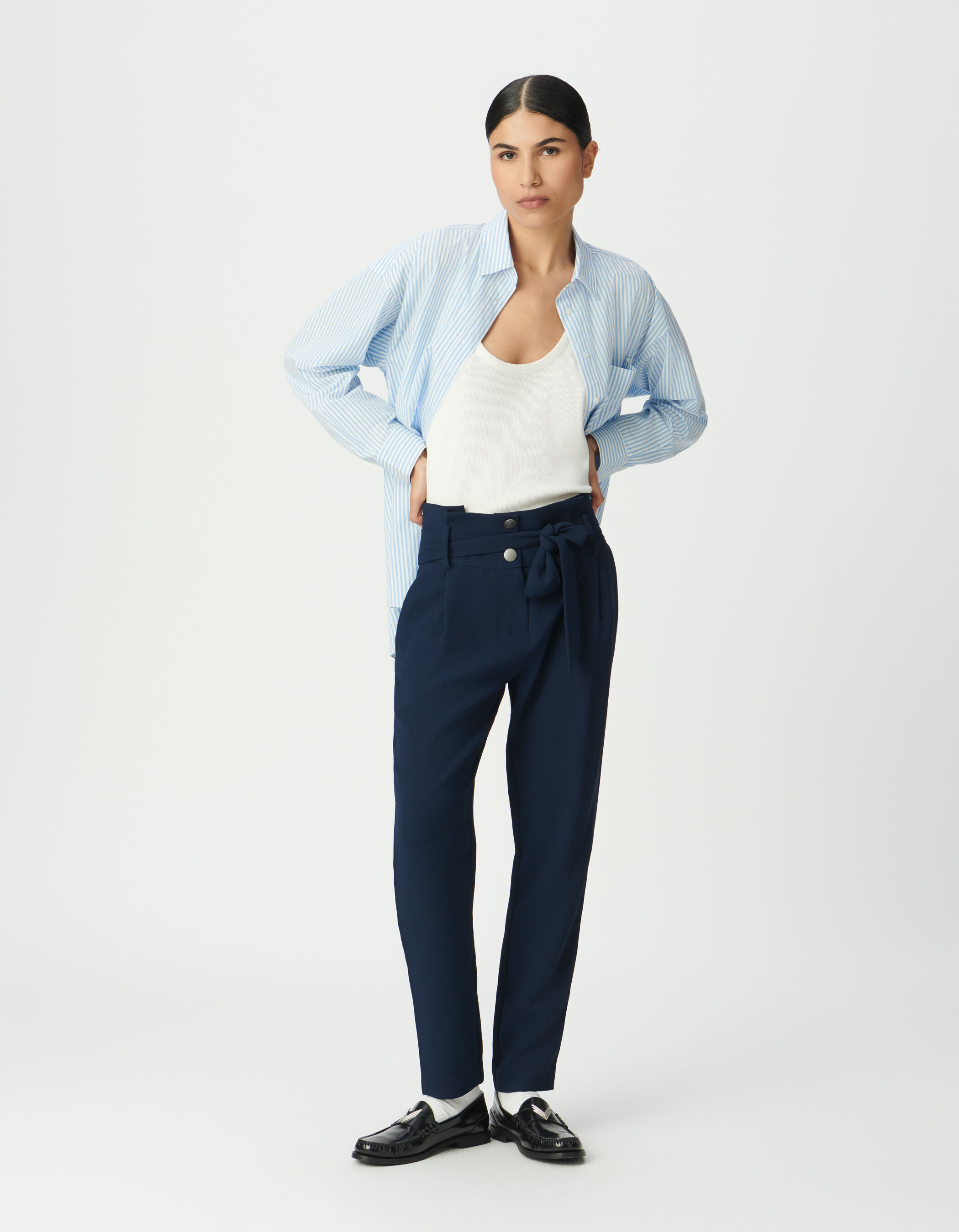 Pantalon taille haute marine ceinturé