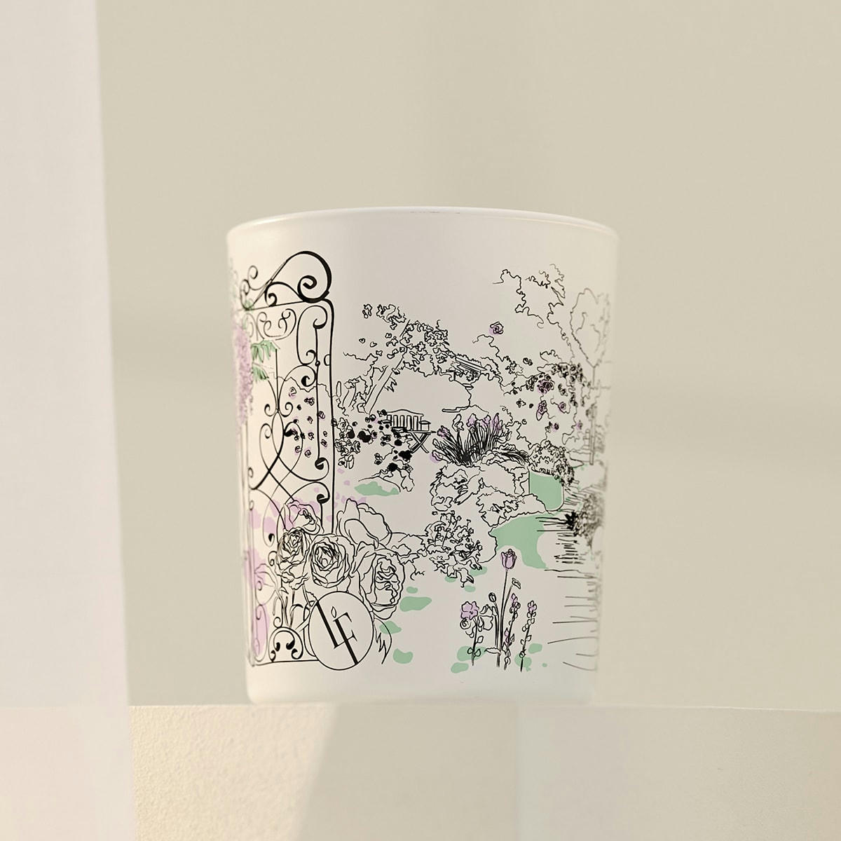 - Bougie parfumée Jardin Romantique