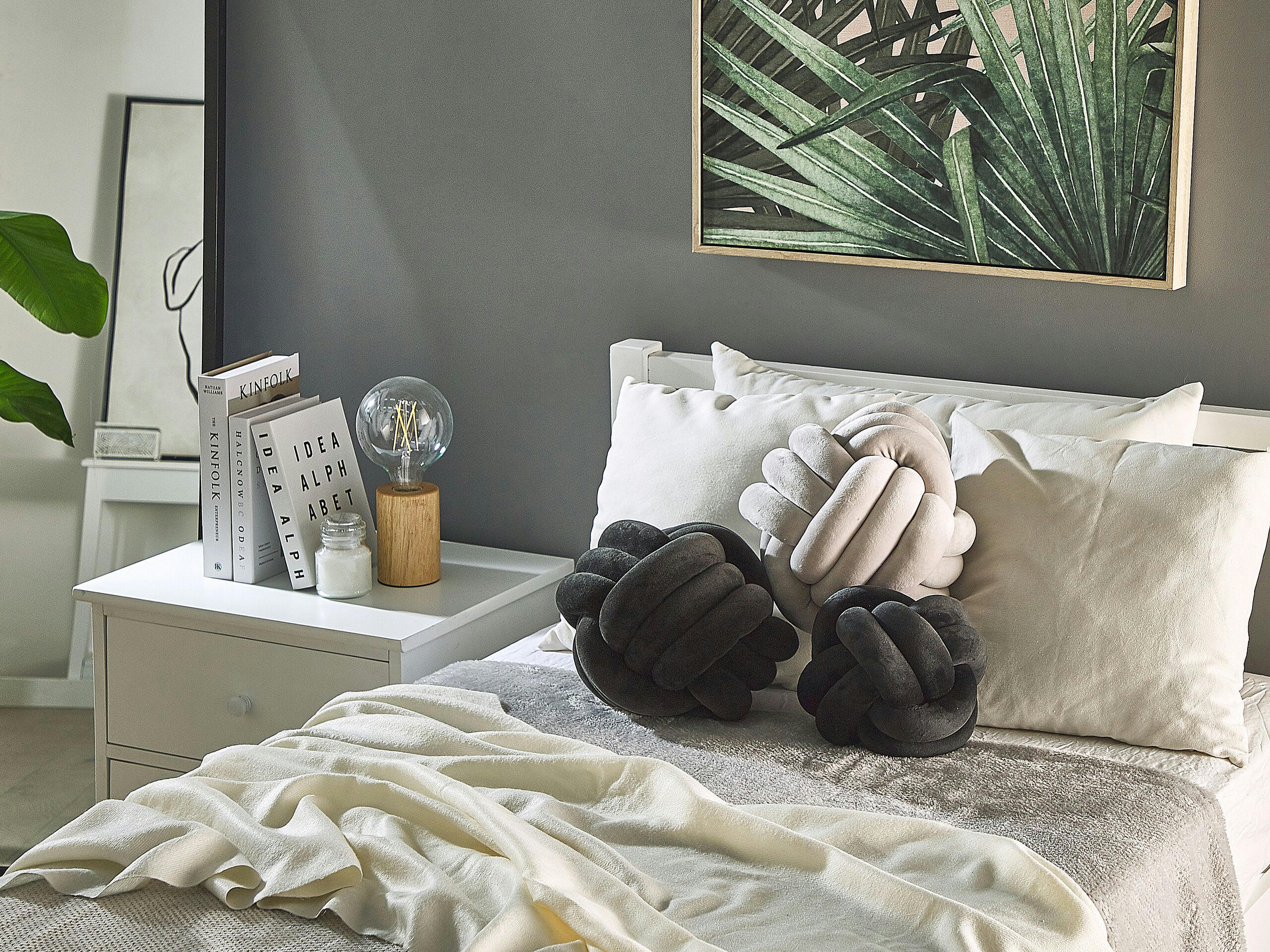 MALNI - Coussin décoratif en tissu noir 30x30cm