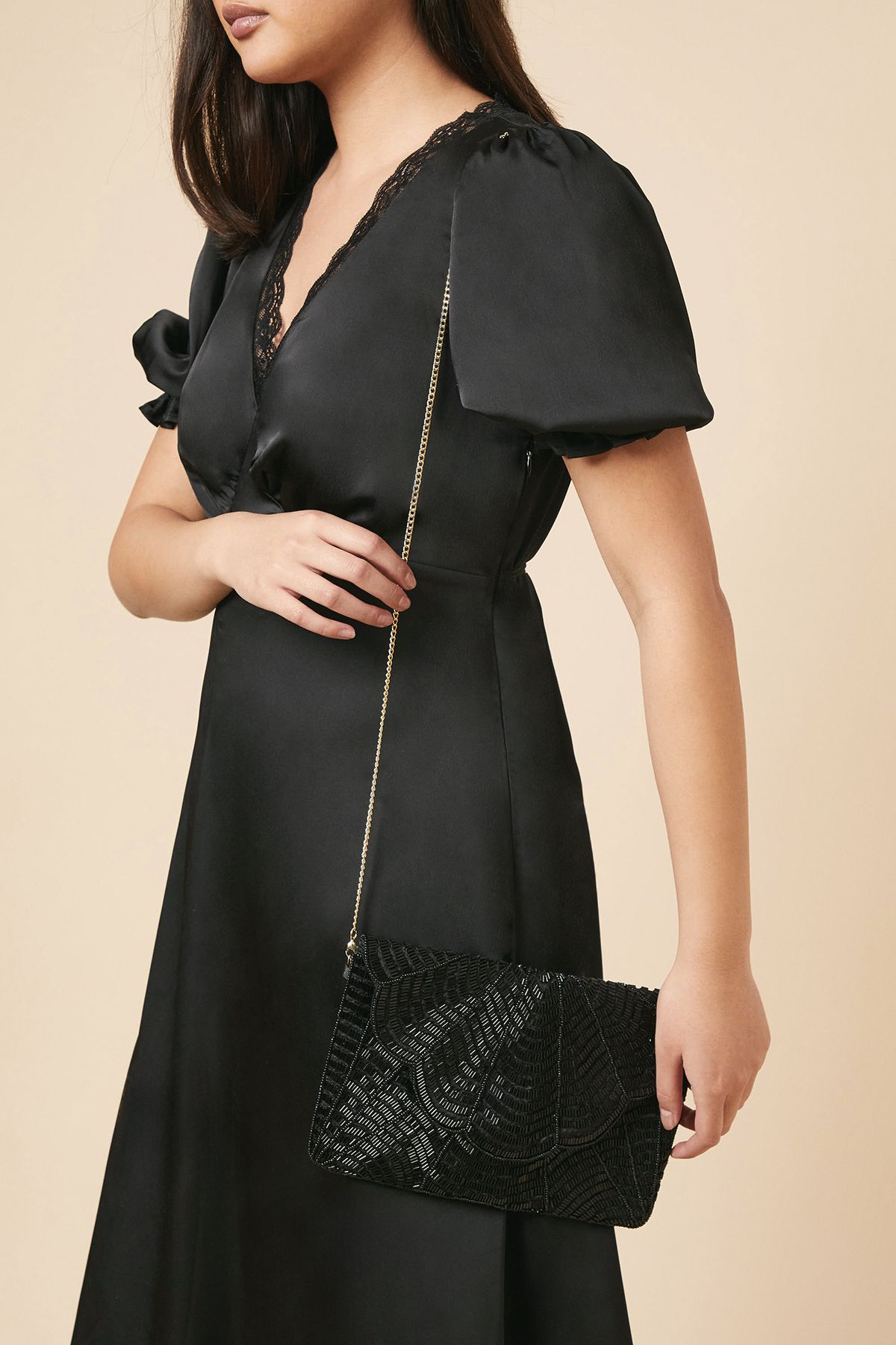 Dorothy Perkins Beaded Scallop Clutch With Detachable Strap