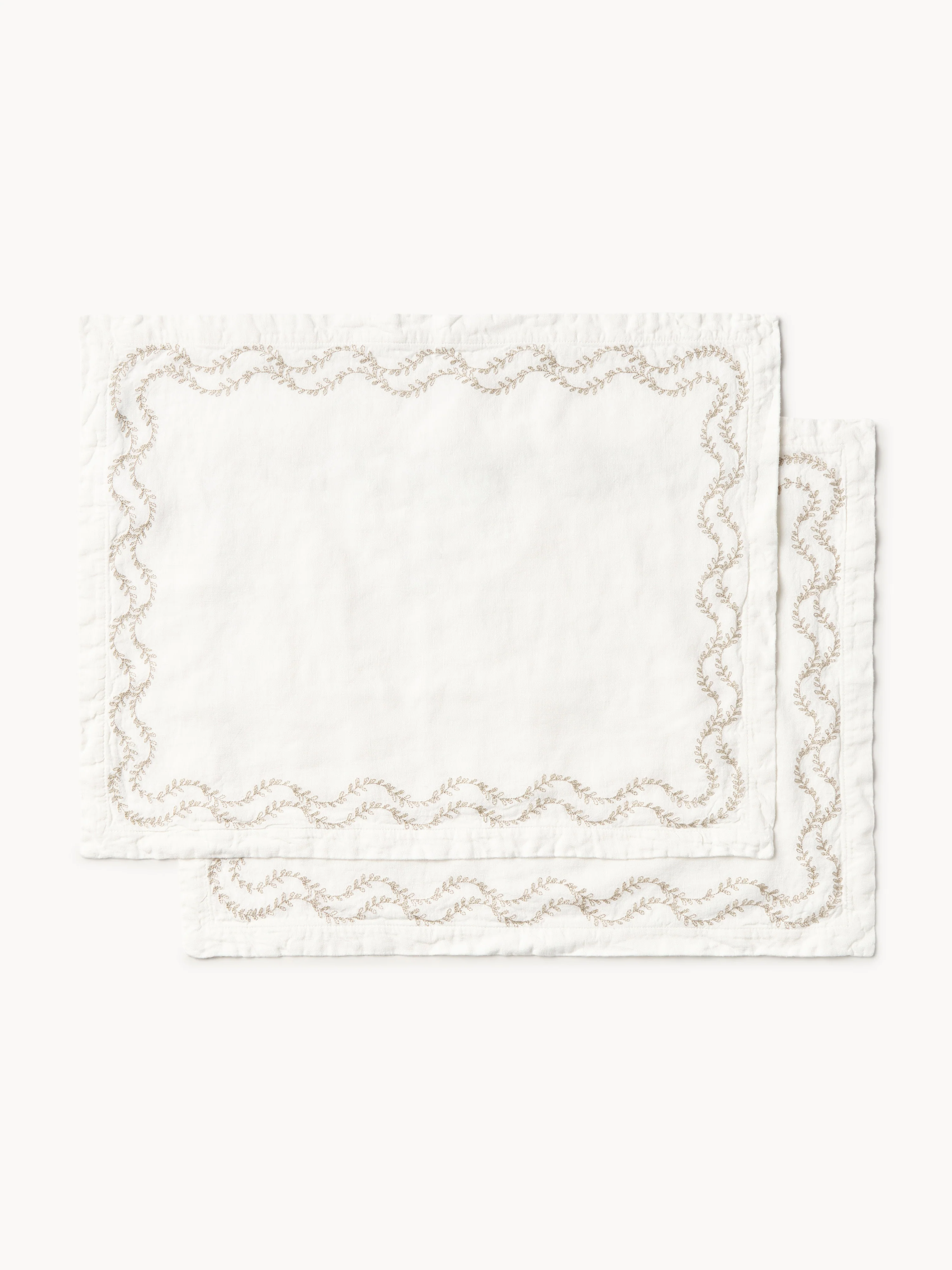 Gewaschene Leinen-Tischsets Ivy mit handgefertigter Bestickung, 2er-Set