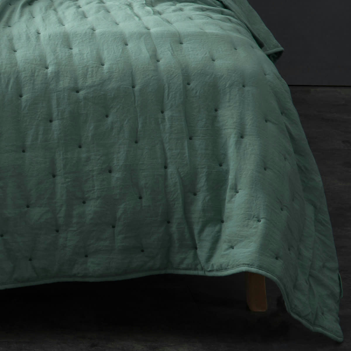 - Couvre lit matelassé et moelleux polyester vert 180x240 cm