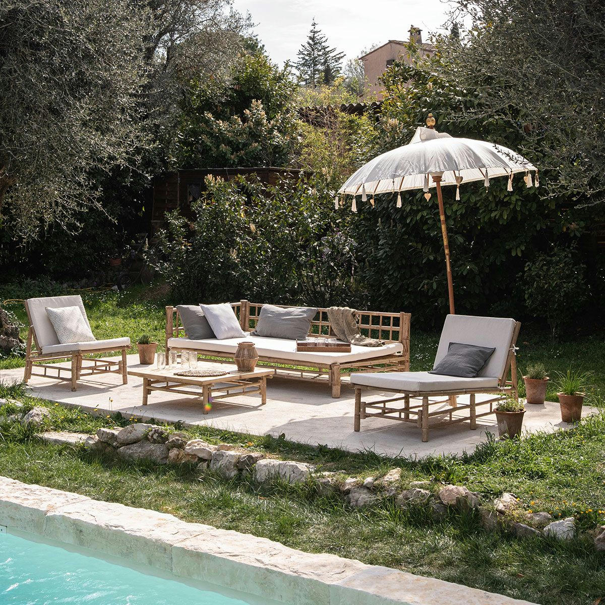 TAMAN - Fauteuil bas en bambou