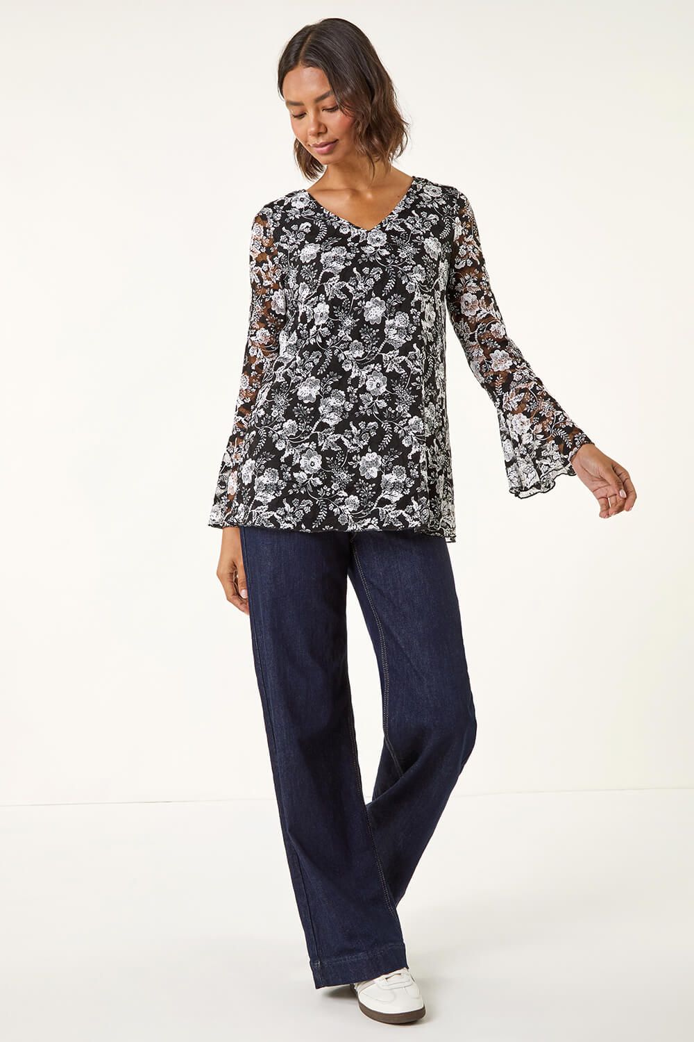 Roman Floral Print V-Neck Top