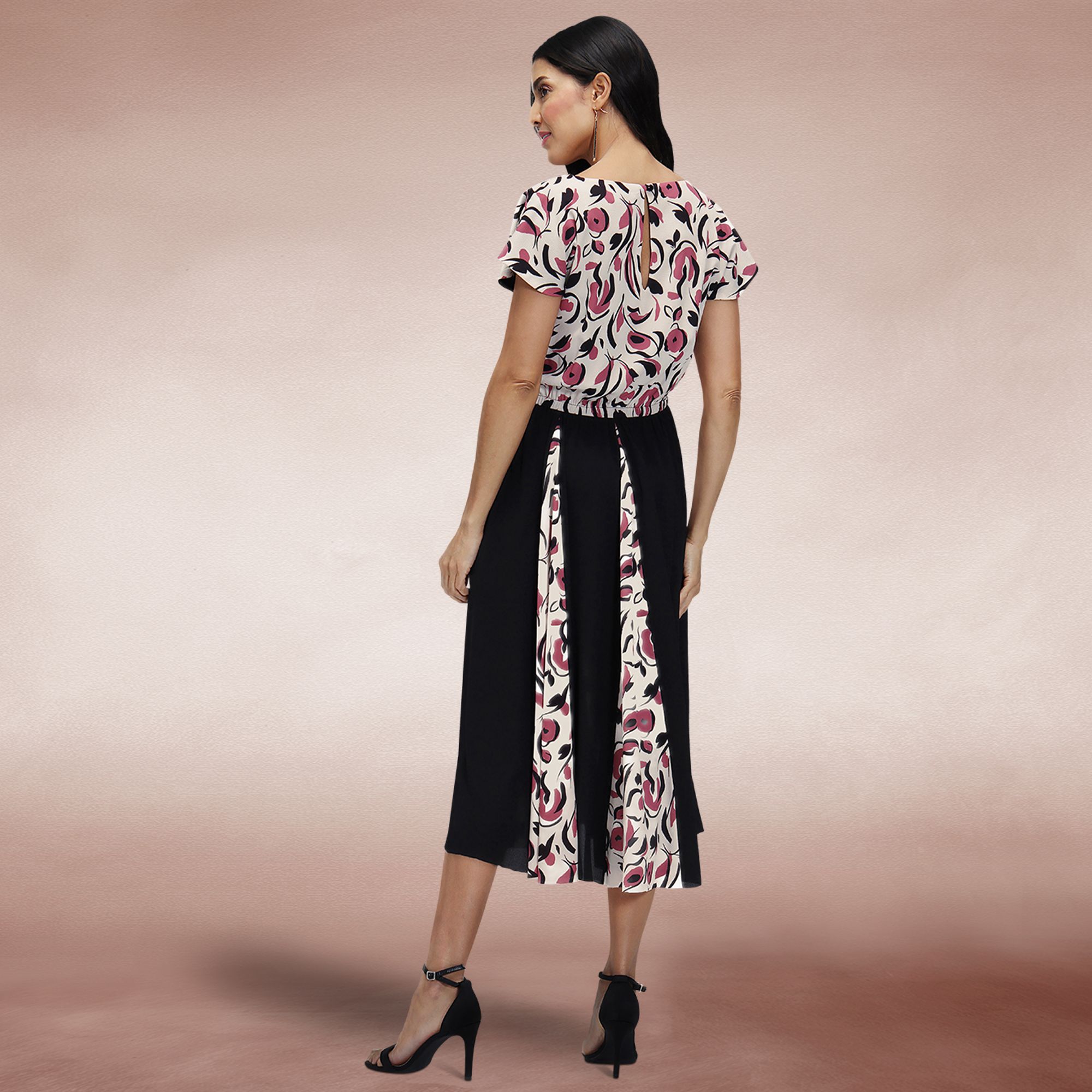 Hot Squash Pleated Midi Dress