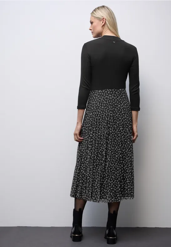 Kleid mit Plissée-Rock
