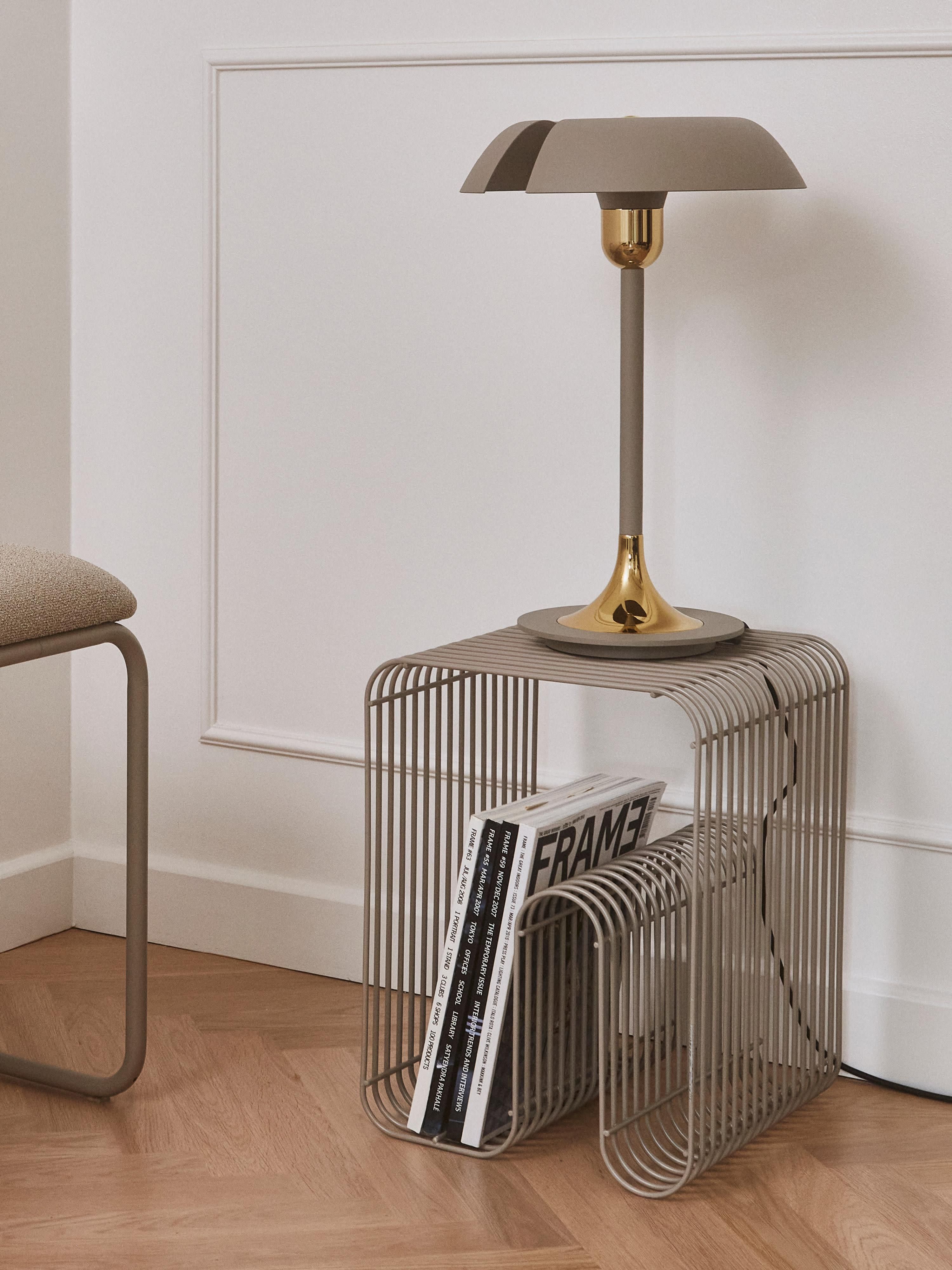 Metall-Hocker Curva