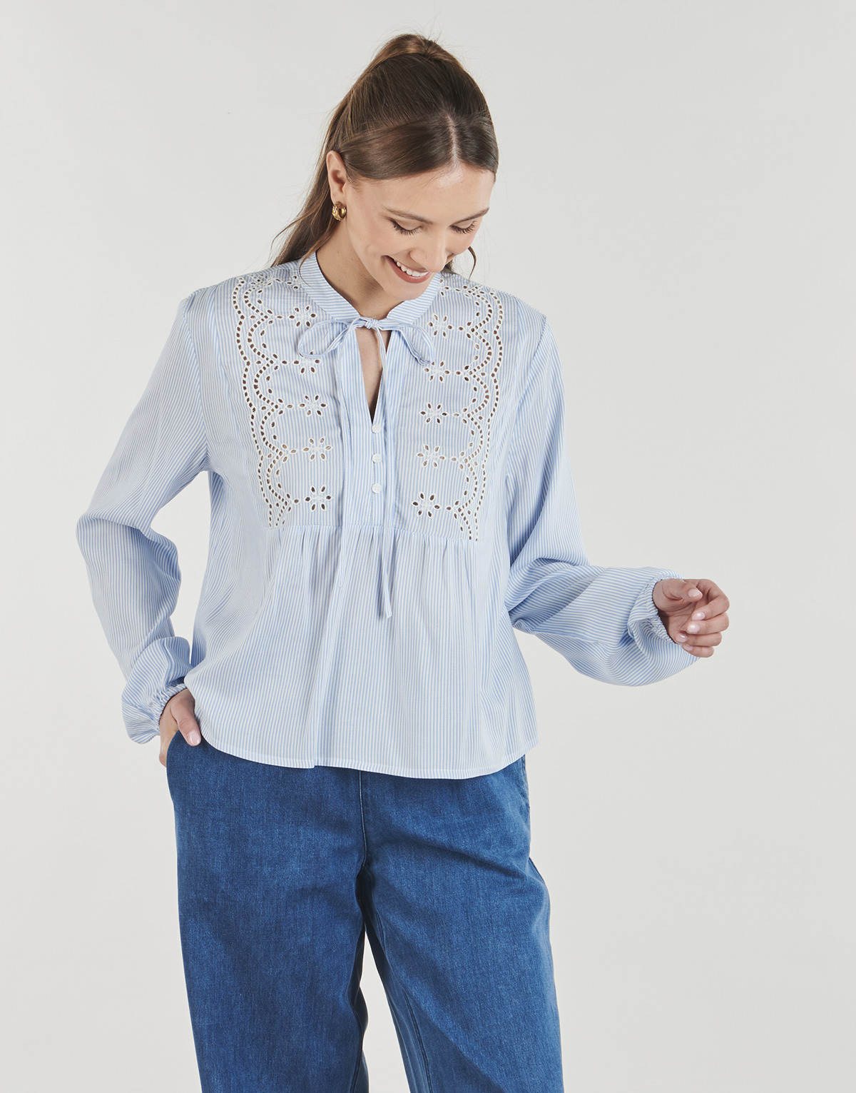 Only - ONLLENNYO LS EMBROID V-NECK - Blue