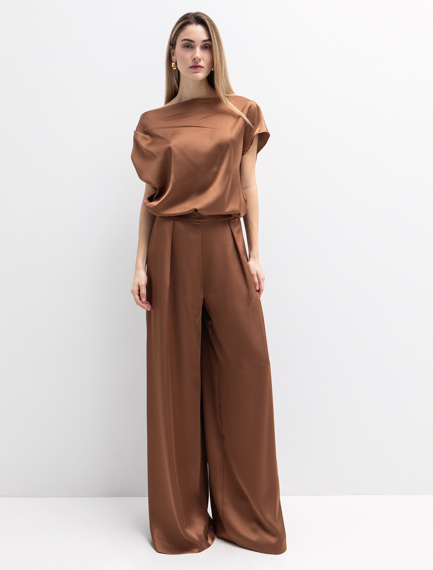 Σατινέ μπλούζα ντραπέ